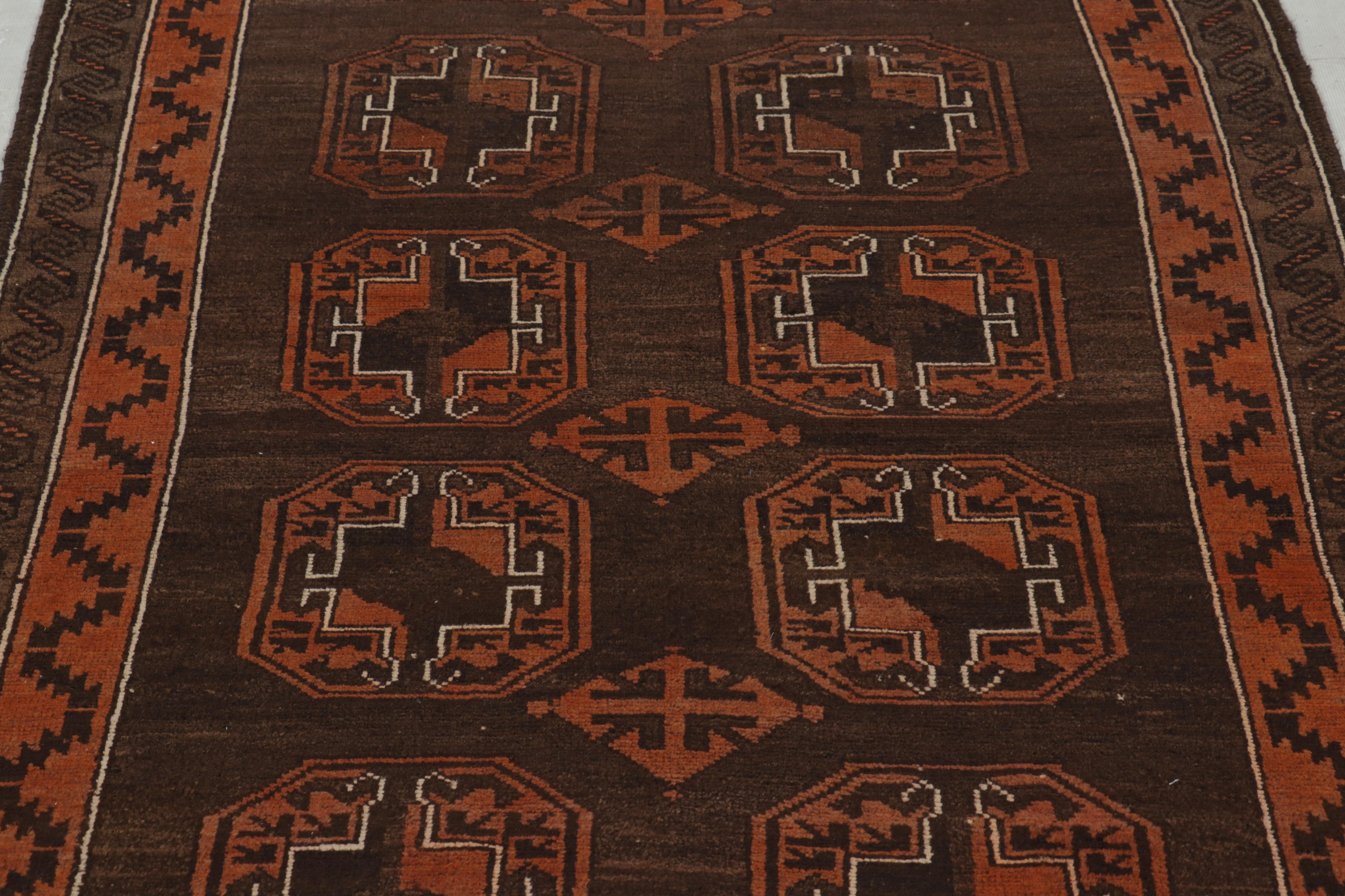 Alfombra Persa Baluch Vintage Marrón con Medallones Naranja, de Rug & Kilim Lana en venta