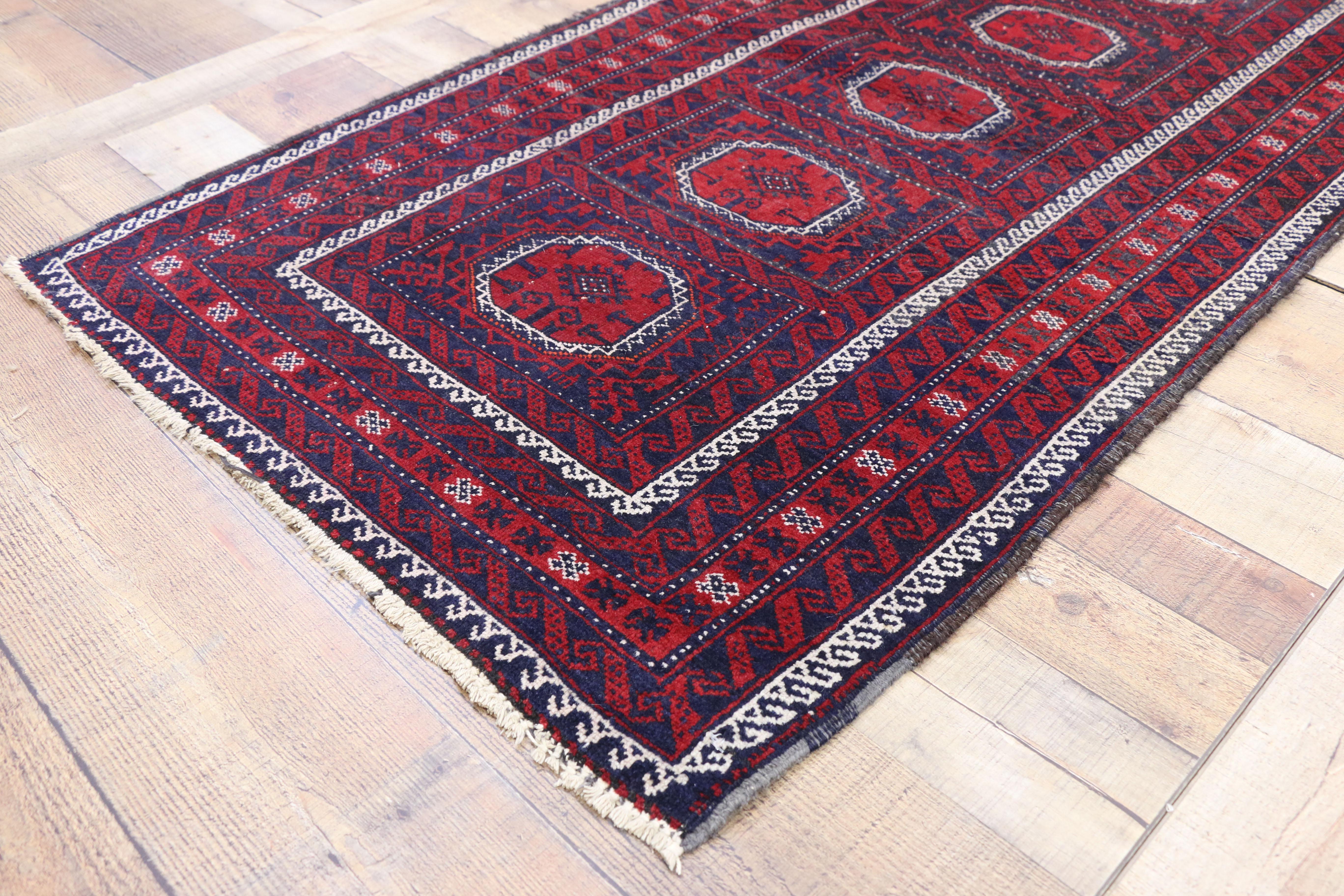 20ième siècle Tapis persan vintage Baluch de style Jacobean et aux couleurs saturées en vente