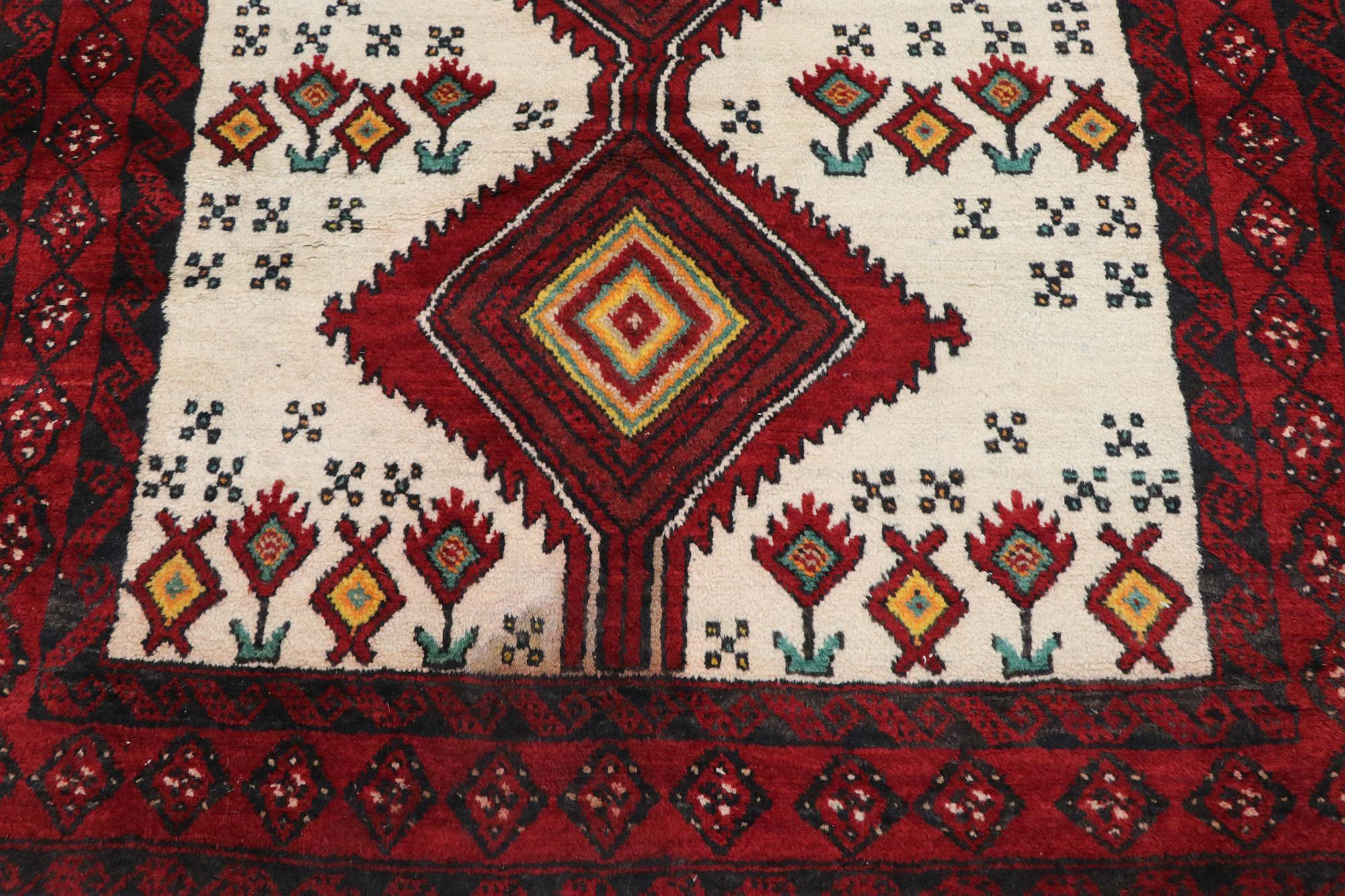 Perse Tapis persan vintage en forme de baluchon de style tribal en vente