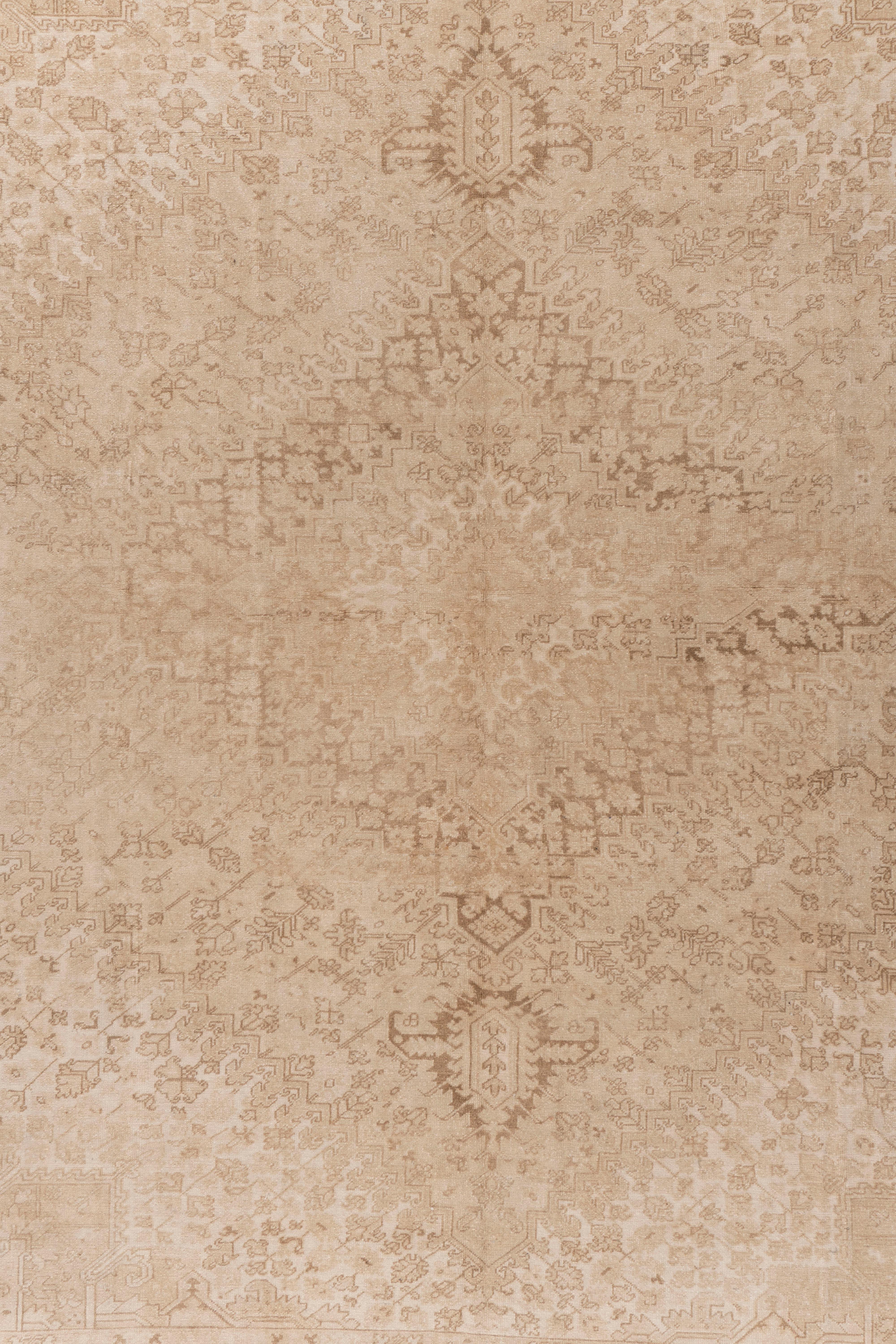 Vintage Persisch Beige Gedämpft Heriz Teppich 11'6 X 14'7 im Angebot 2