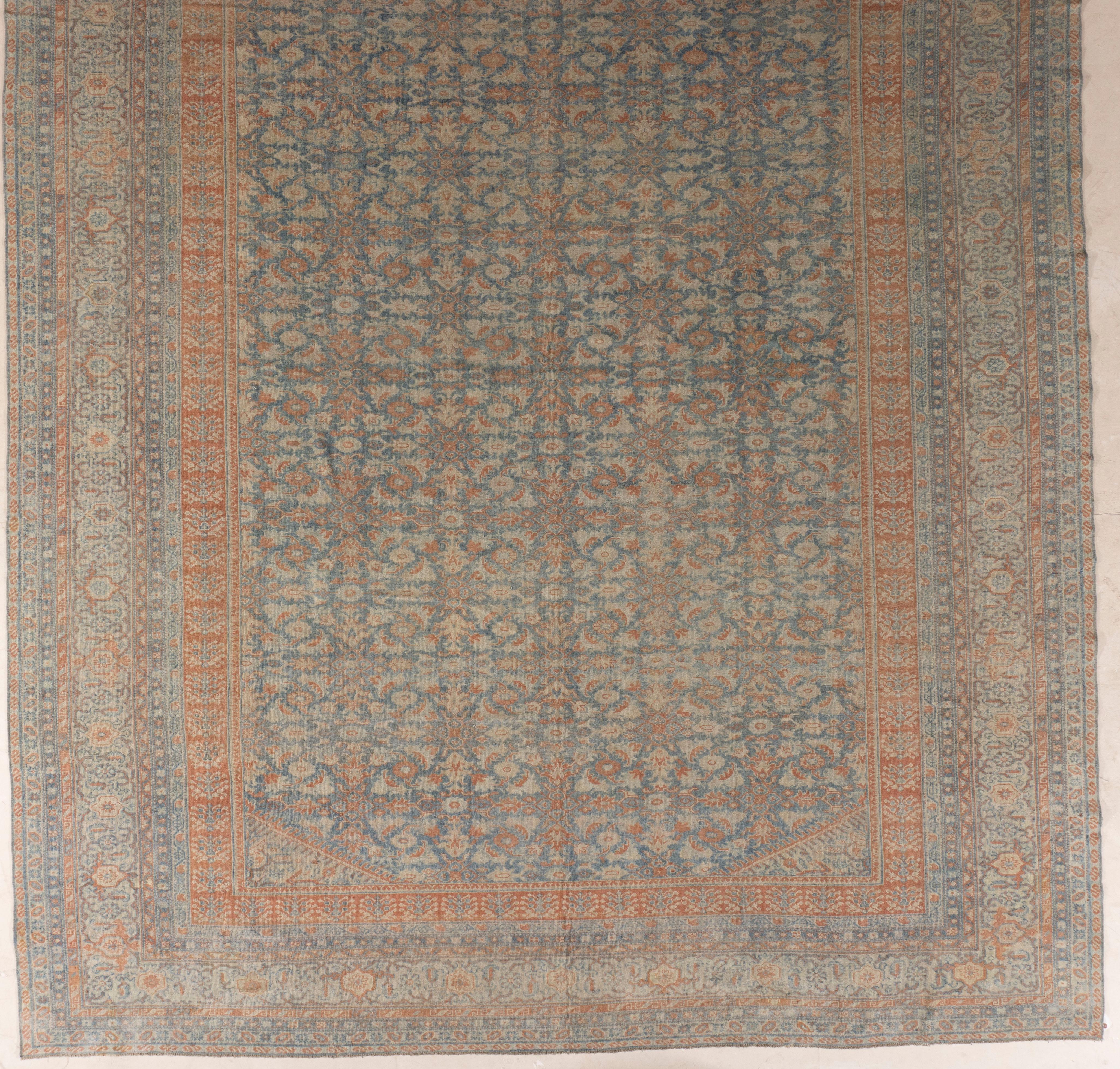 Vintage Persian Bibikabad Rug 10'6 x 13' In Good Condition For Sale In New York, NY