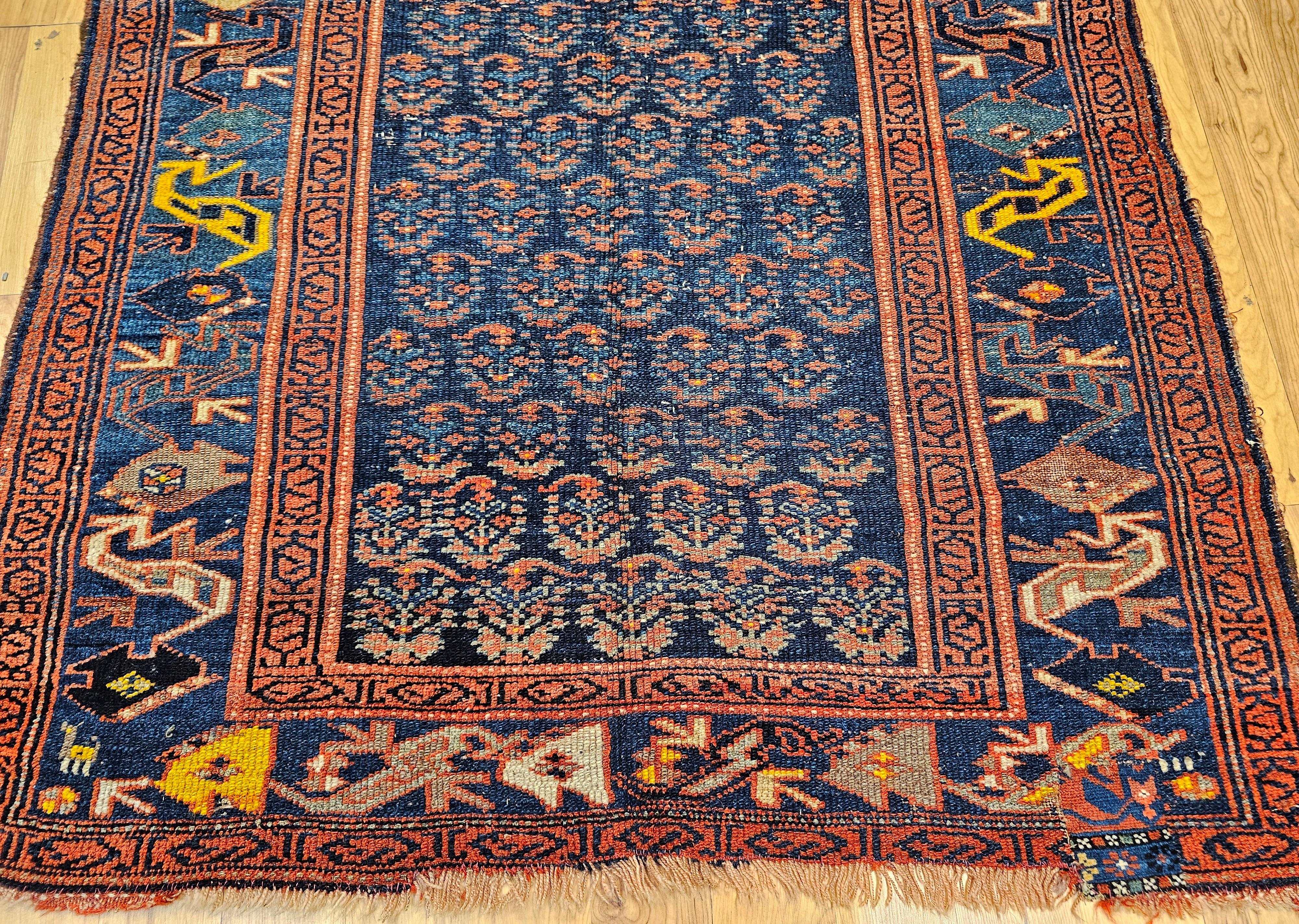 Persischer Bidjar-Teppich mit Allover-Paisleymuster in Marineblau, Grün und Gelb (Spätes 19. Jahrhundert) im Angebot