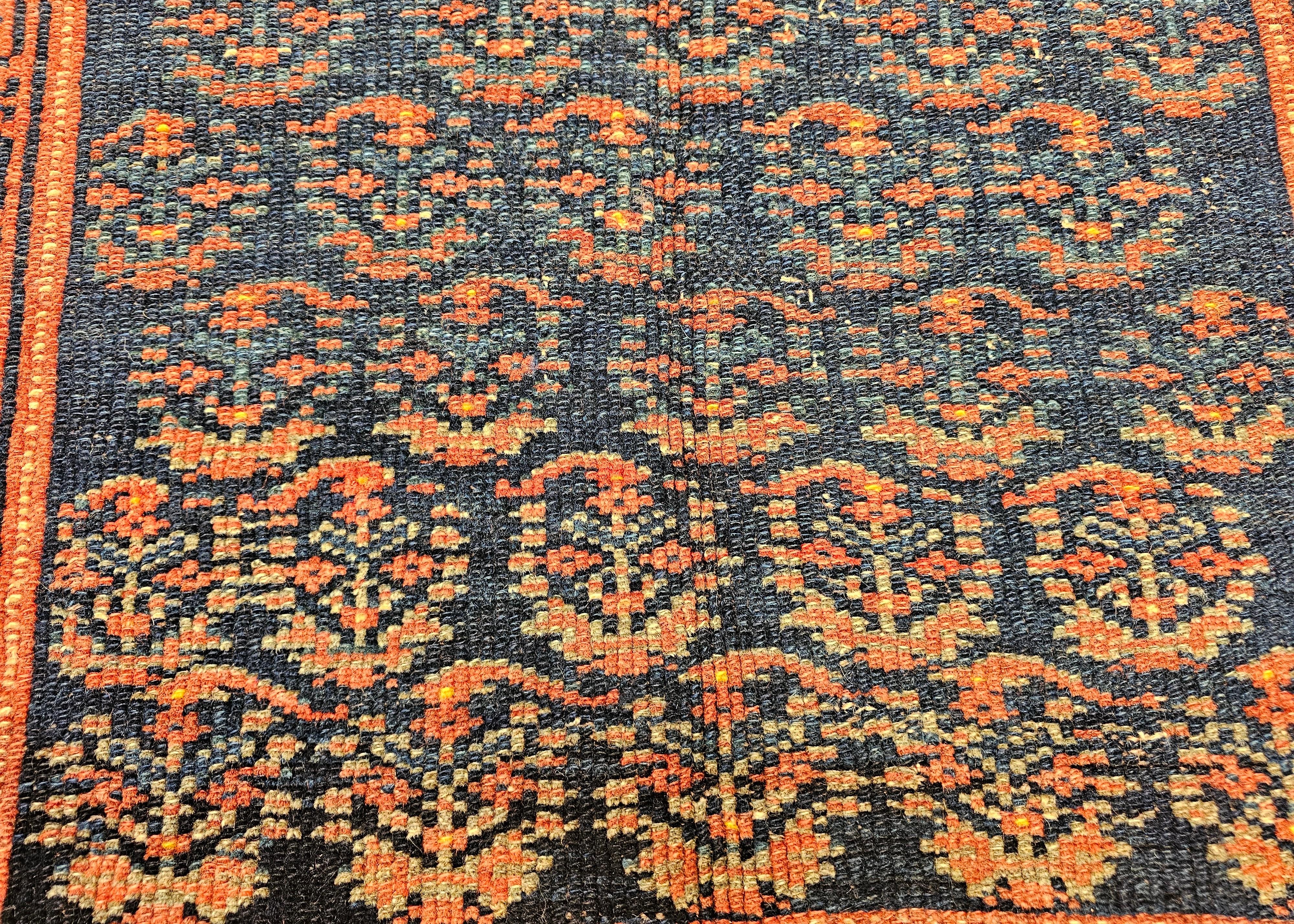 Persischer Bidjar-Teppich mit Allover-Paisleymuster in Marineblau, Grün und Gelb im Angebot 2