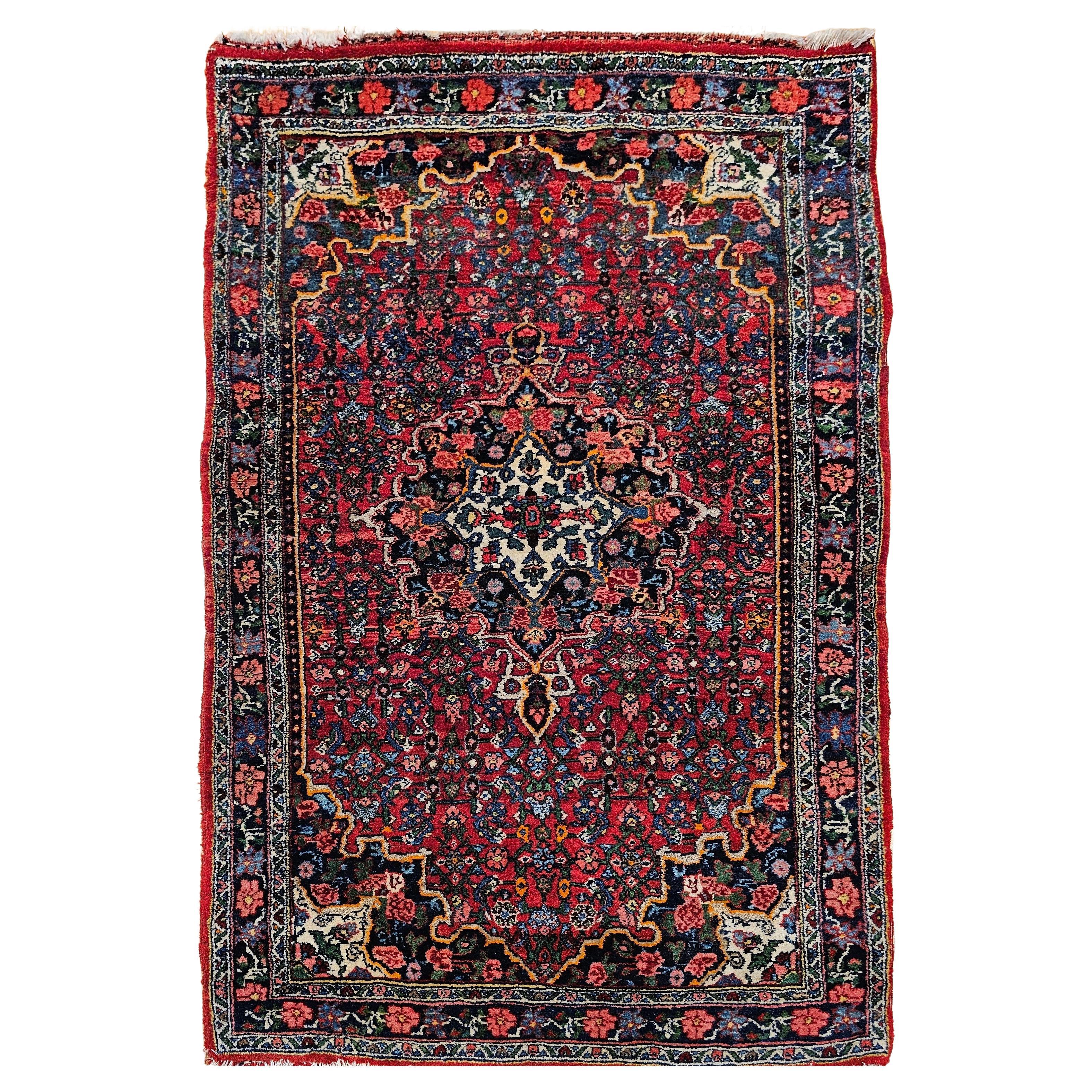 Persischer Bidjar-Teppich in Rot, Marineblau, Grün, Blau und Gelb im Angebot