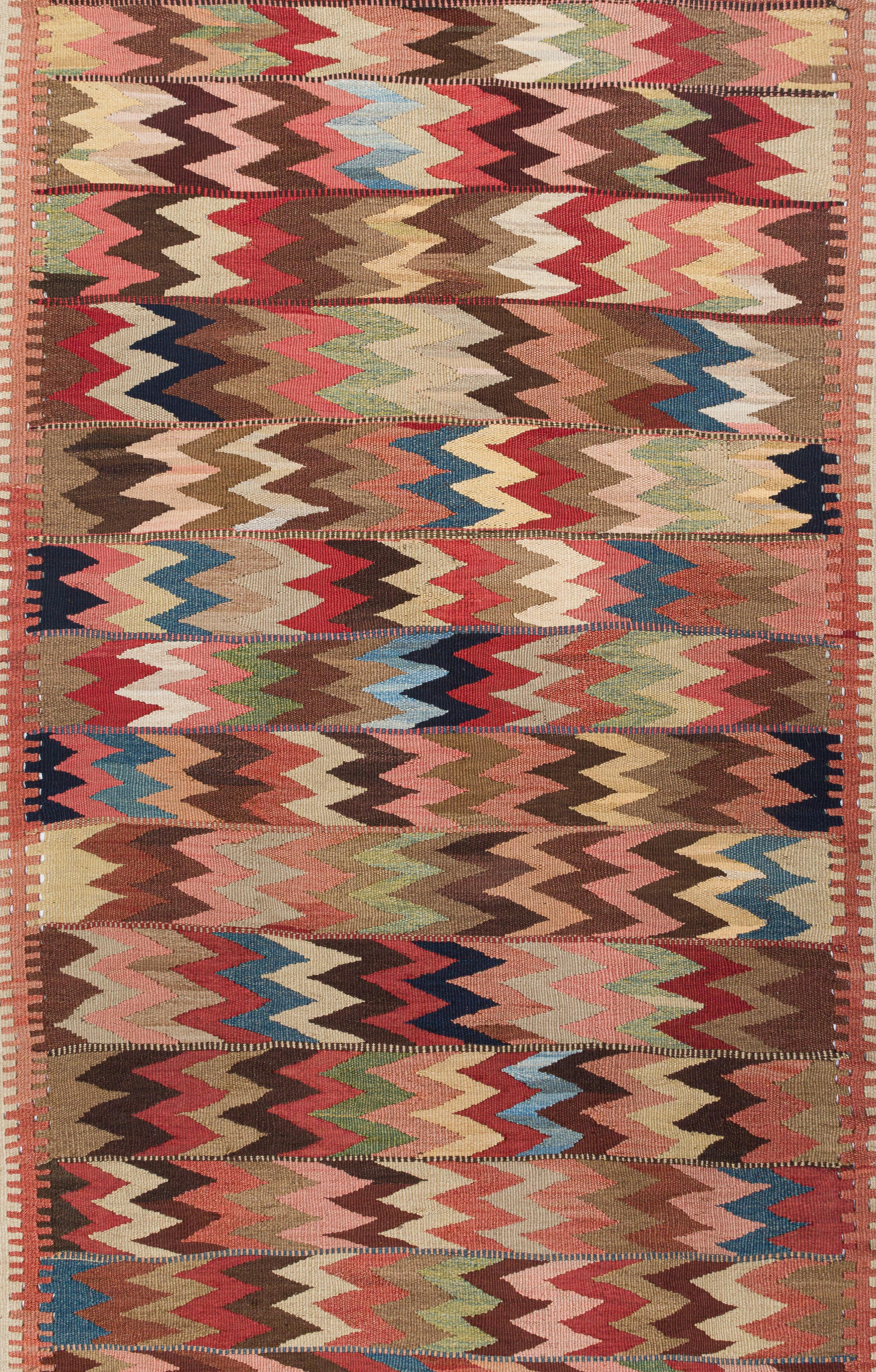 Persischer Bidjar-Flachgewebe-Teppich, Vintage (Kelim) im Angebot