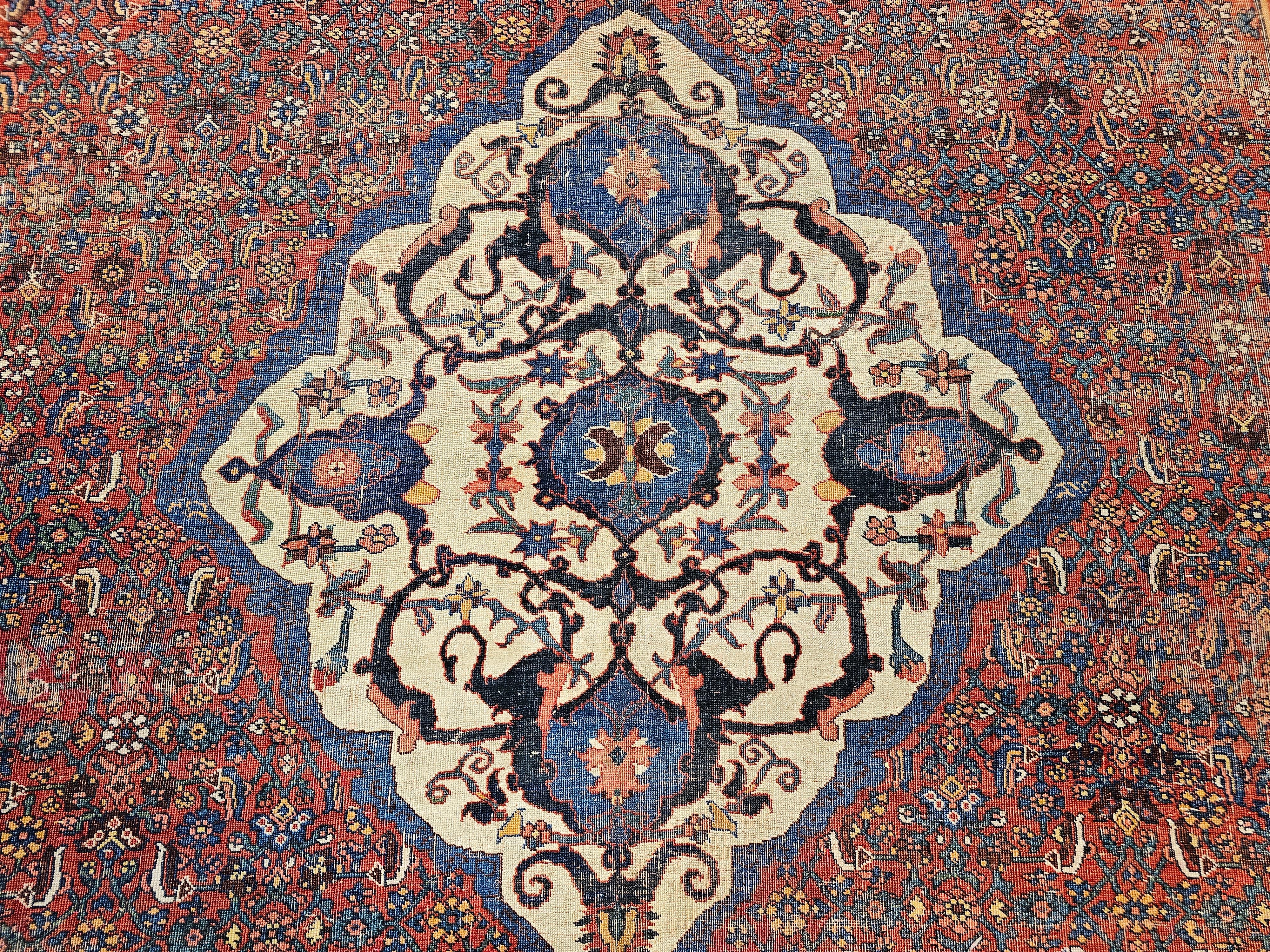 Vintage Persian Bidjar à motif géométrique Herati en bleu, rouge, ivoire en vente 2