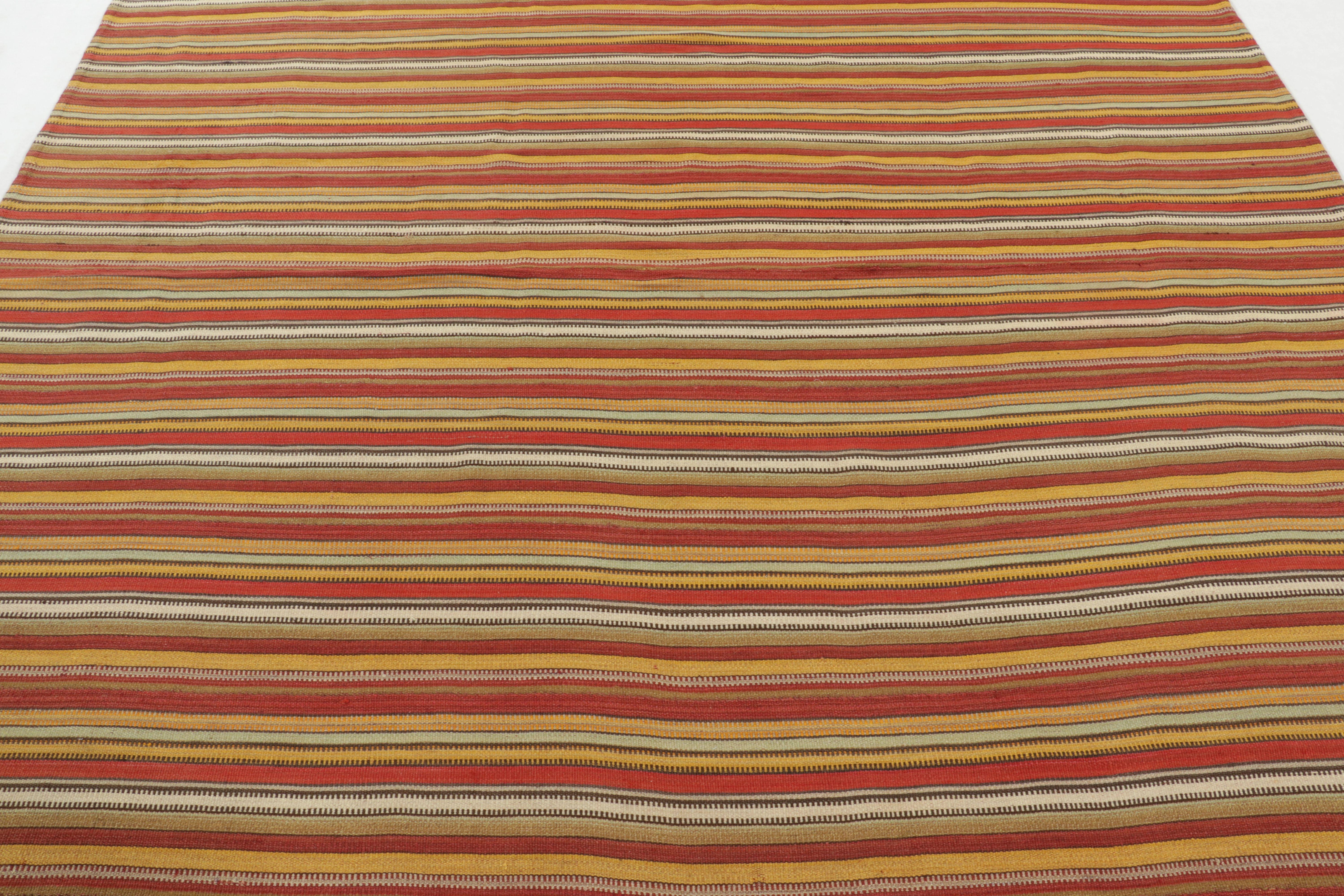 Vintage Persian Bidjar Kilim, Bold Stripe Flatweave in Rot und Ocker Rug & Kilim (Stammeskunst) im Angebot