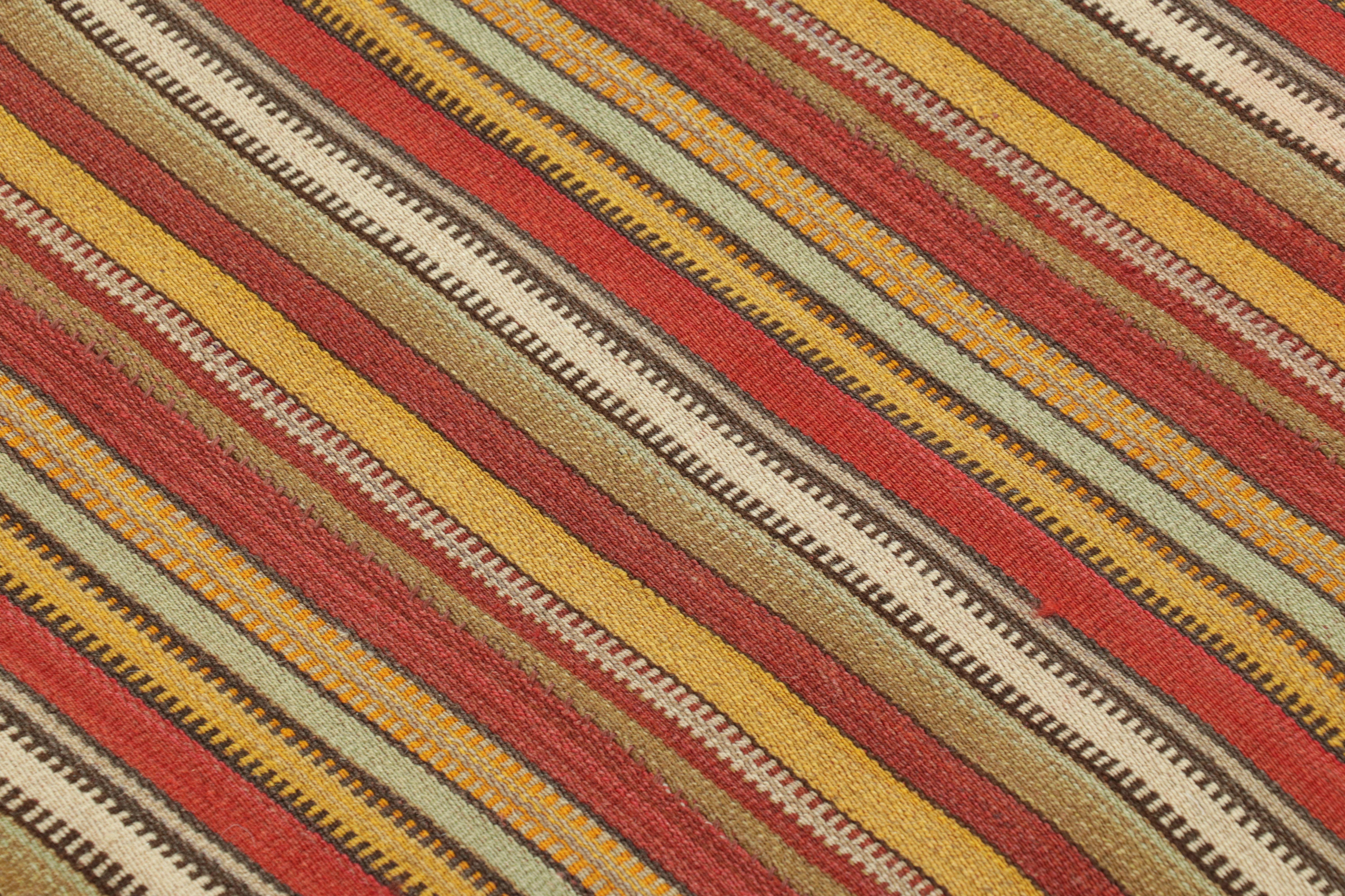 Vintage Persian Bidjar Kilim, Bold Stripe Flatweave in Rot und Ocker Rug & Kilim (Persisch) im Angebot