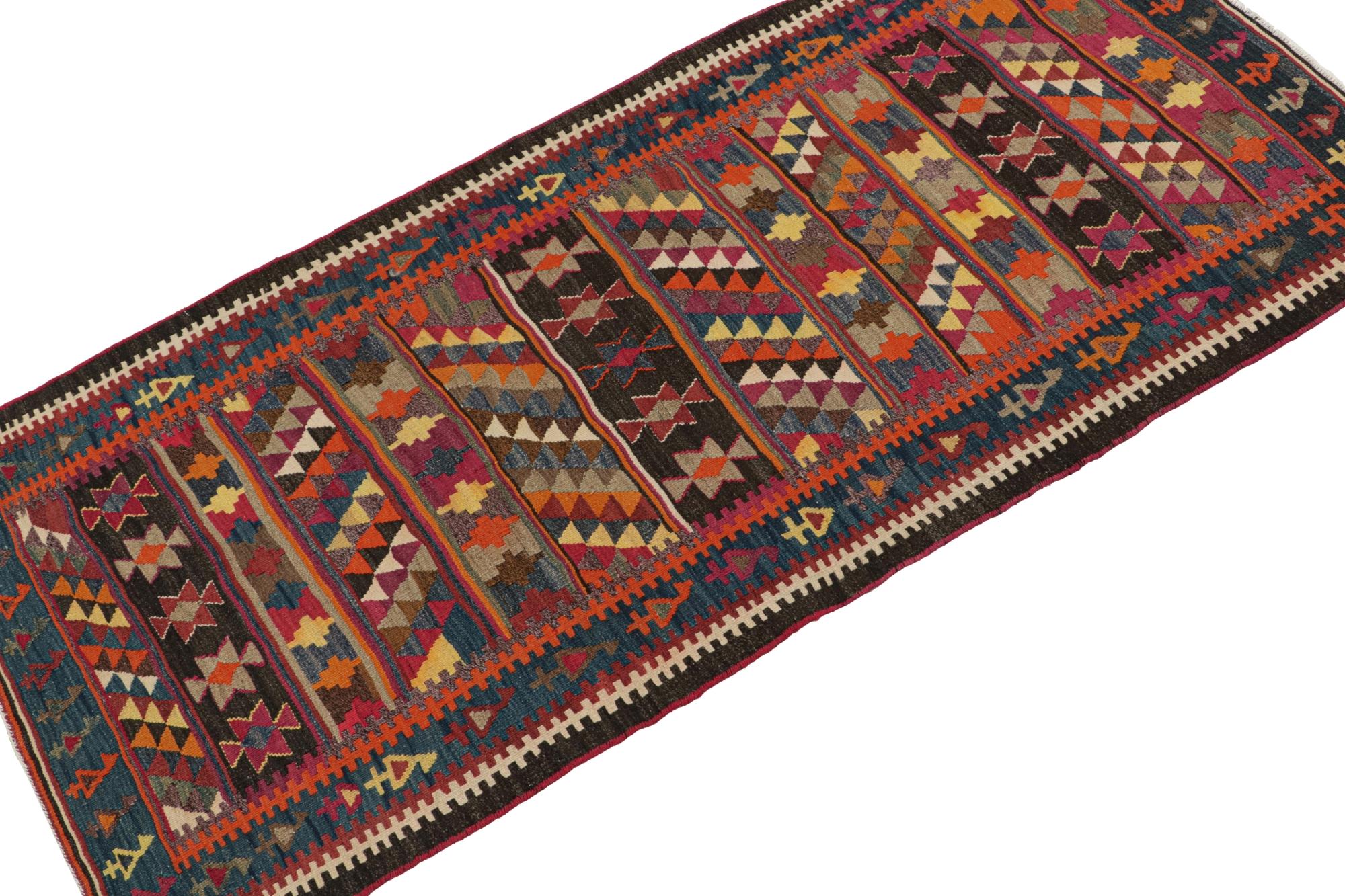 Vintage Persian Bidjar Kilim in Polychromatic Patterns In Good Condition For Sale In Long Island City, NY