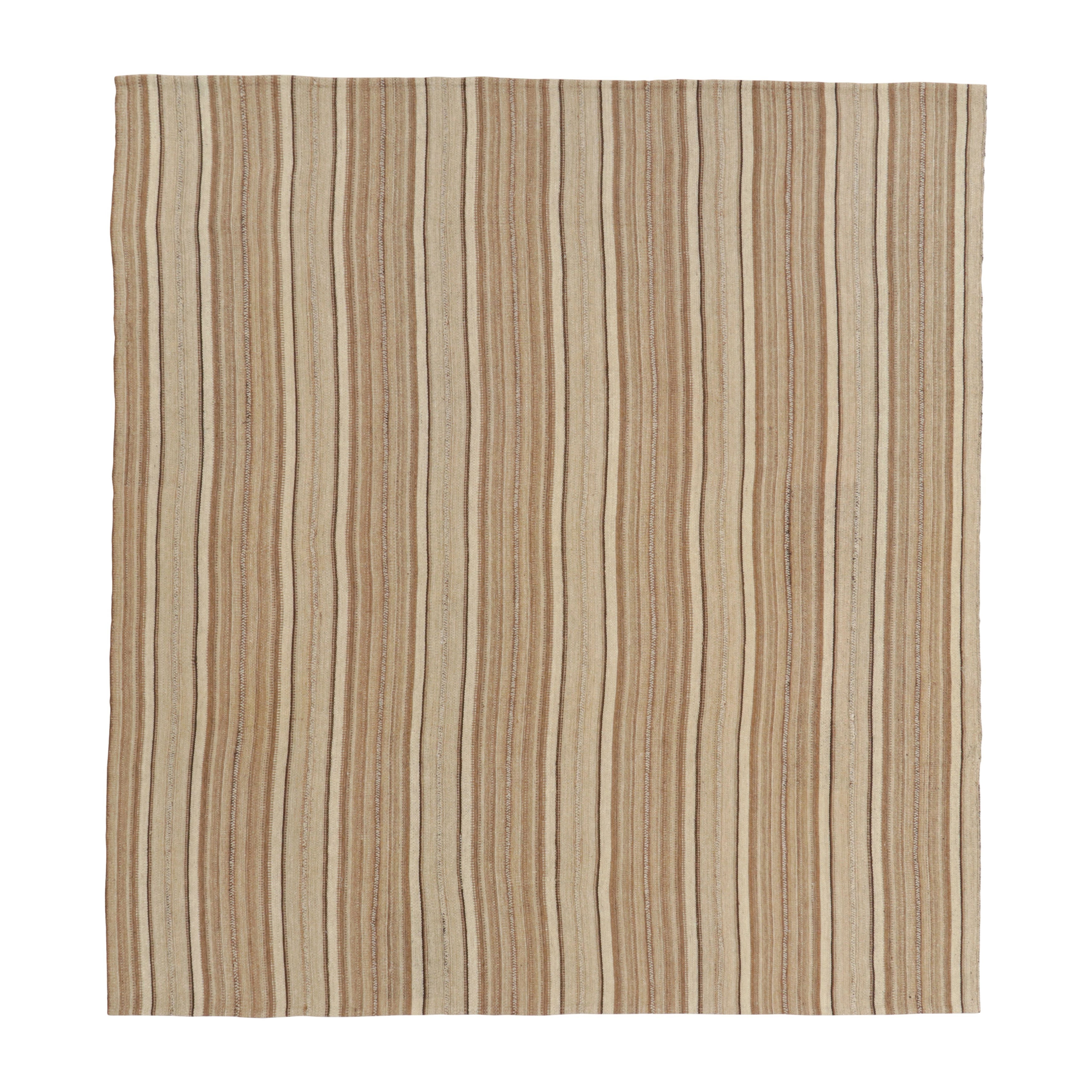 Vintage Persian Bidjar Kilim, Tonal Stripe Square in Beige und Taupe Rug & Kilim im Angebot