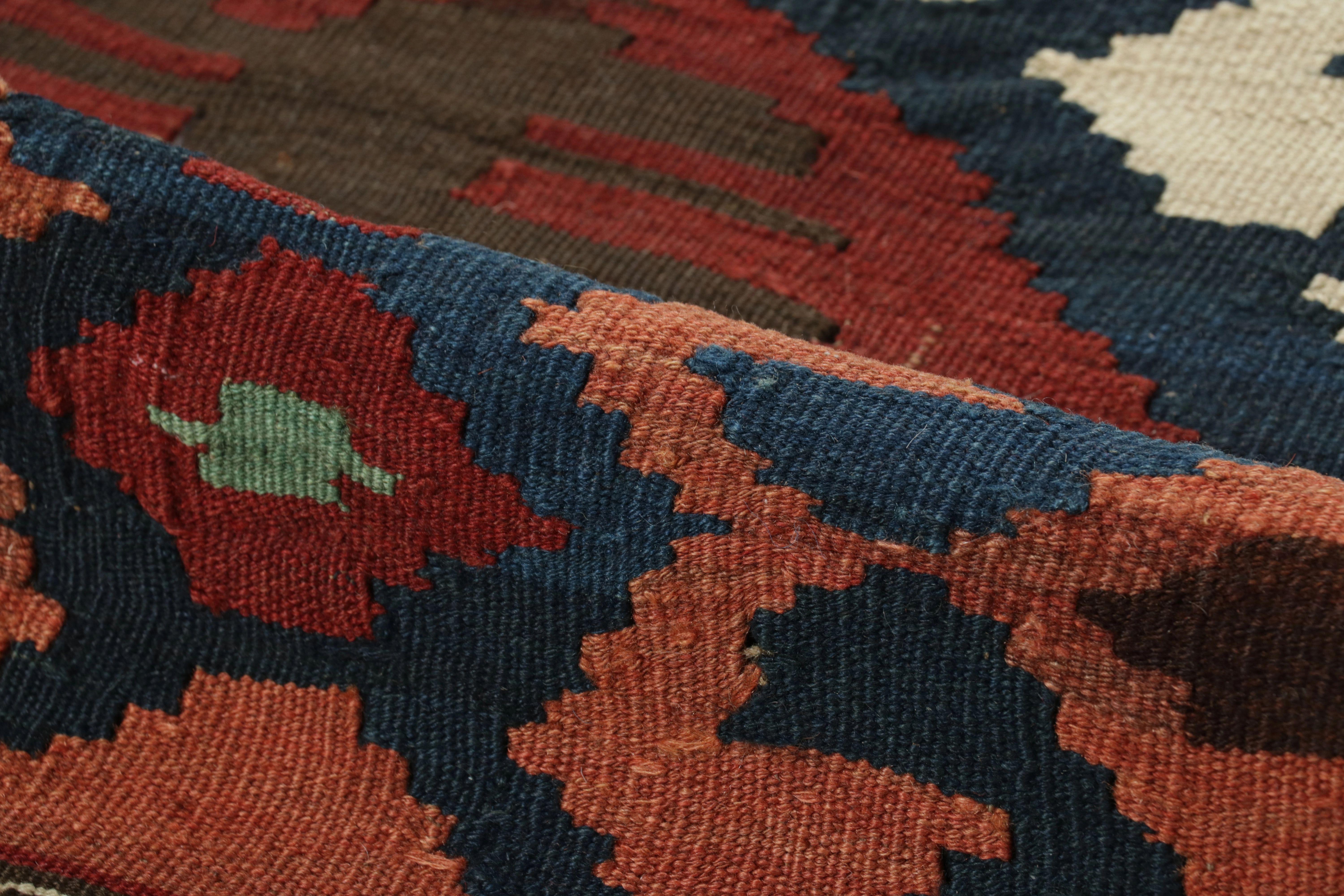 Vintage Persian Bidjar Kilim, Tribal Geometric in Rot, Marine, & Elfenbein Rug & Kilim im Zustand „Gut“ im Angebot in Long Island City, NY