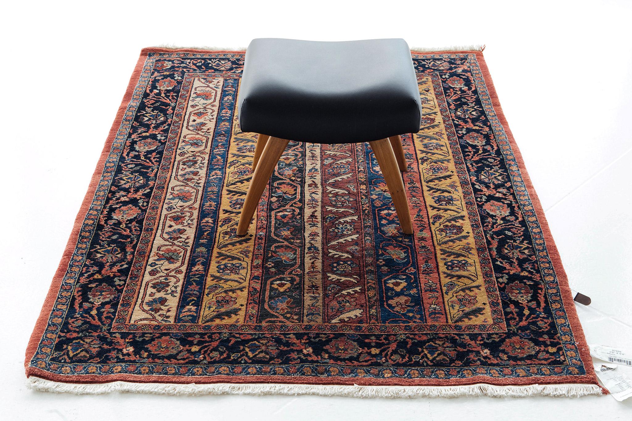 Persischer Bidjar-Teppich im Vintage-Stil 57899 (Handgeknüpft) im Angebot