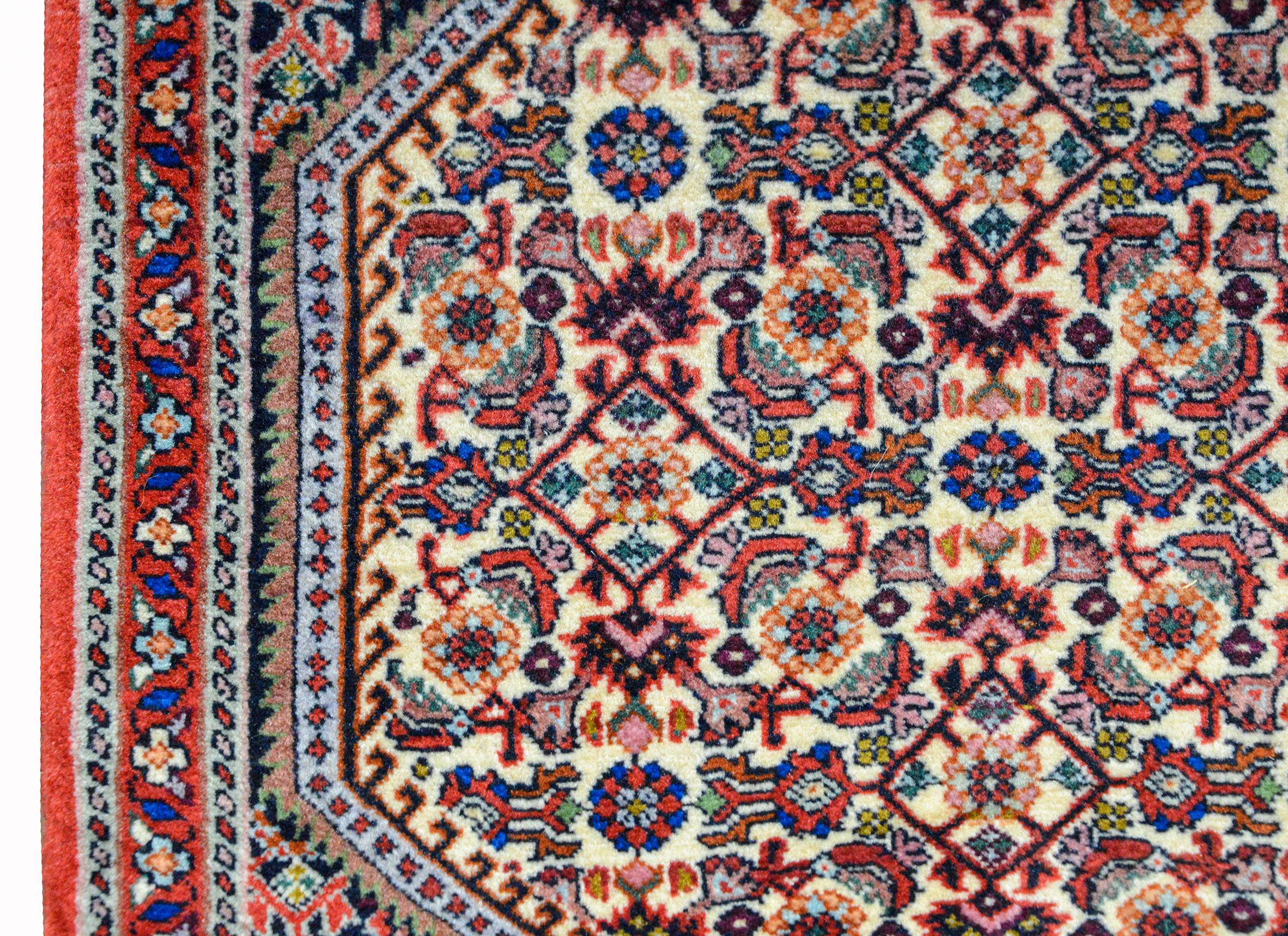 Vintage Persian Bidjar Rug In Good Condition For Sale In Chicago, IL