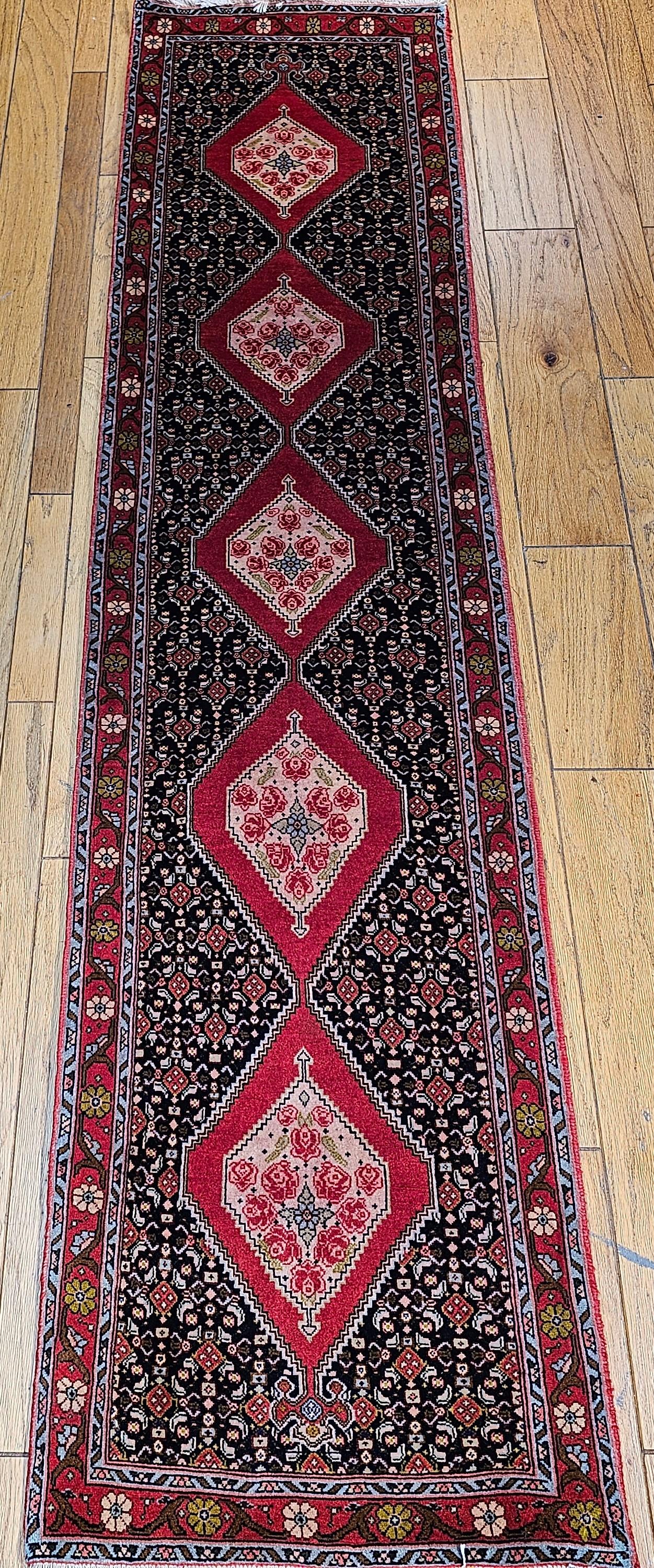 Altpersischer Bidjar-Läufer (Persisch) im Angebot