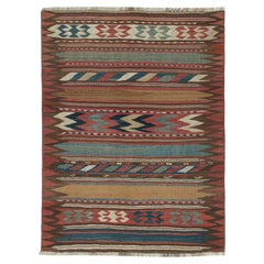 Persischer Bidjar Stammeskunst-Kelim im Vintage-Stil in bunten geometrischen Mustern, von Rug&Kilim