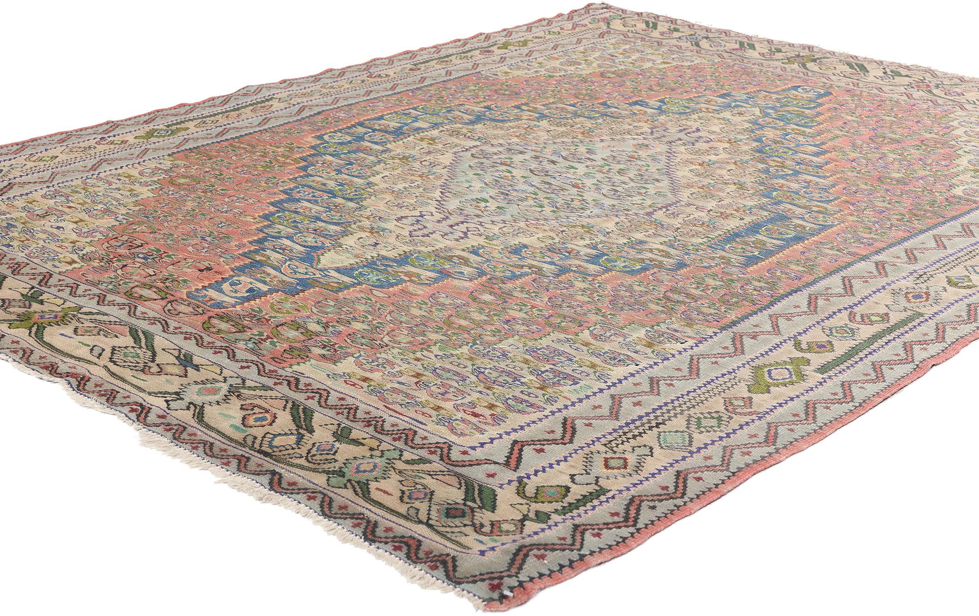 78213 Alfombra Kilim Persa Vintage Floral Bijar, 04'10 x 06'00. 
Las alfombras kilim florales Bijar persas de lana tejidas a mano son exquisitas obras de arte que encarnan la rica herencia de la artesanía persa. Estas alfombras están meticulosamente