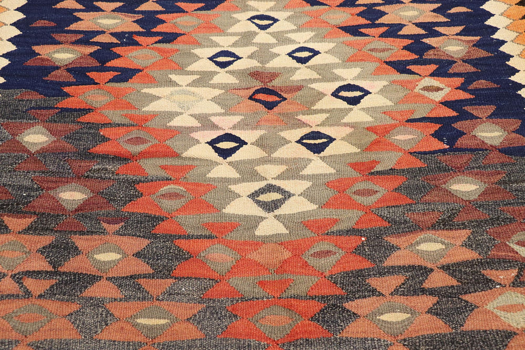 Vintage Persian Bijar Kilim Rug, Tribal Enchantment Meets Southwest Desert Chic In Good Condition For Sale In Dallas, TX