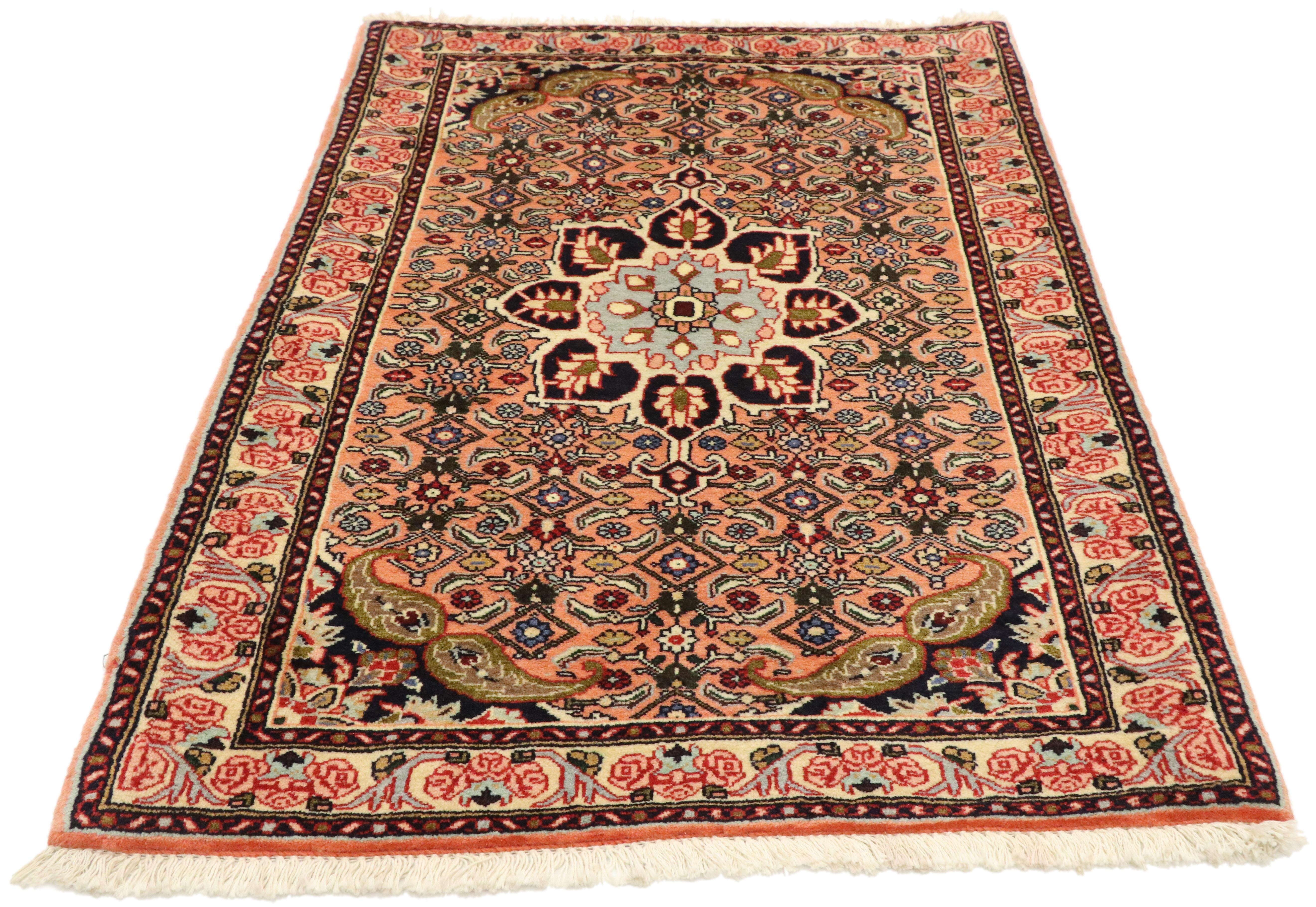 Moderne Tapis persan Bijar vintage avec motif de médaillon et style traditionnel en vente