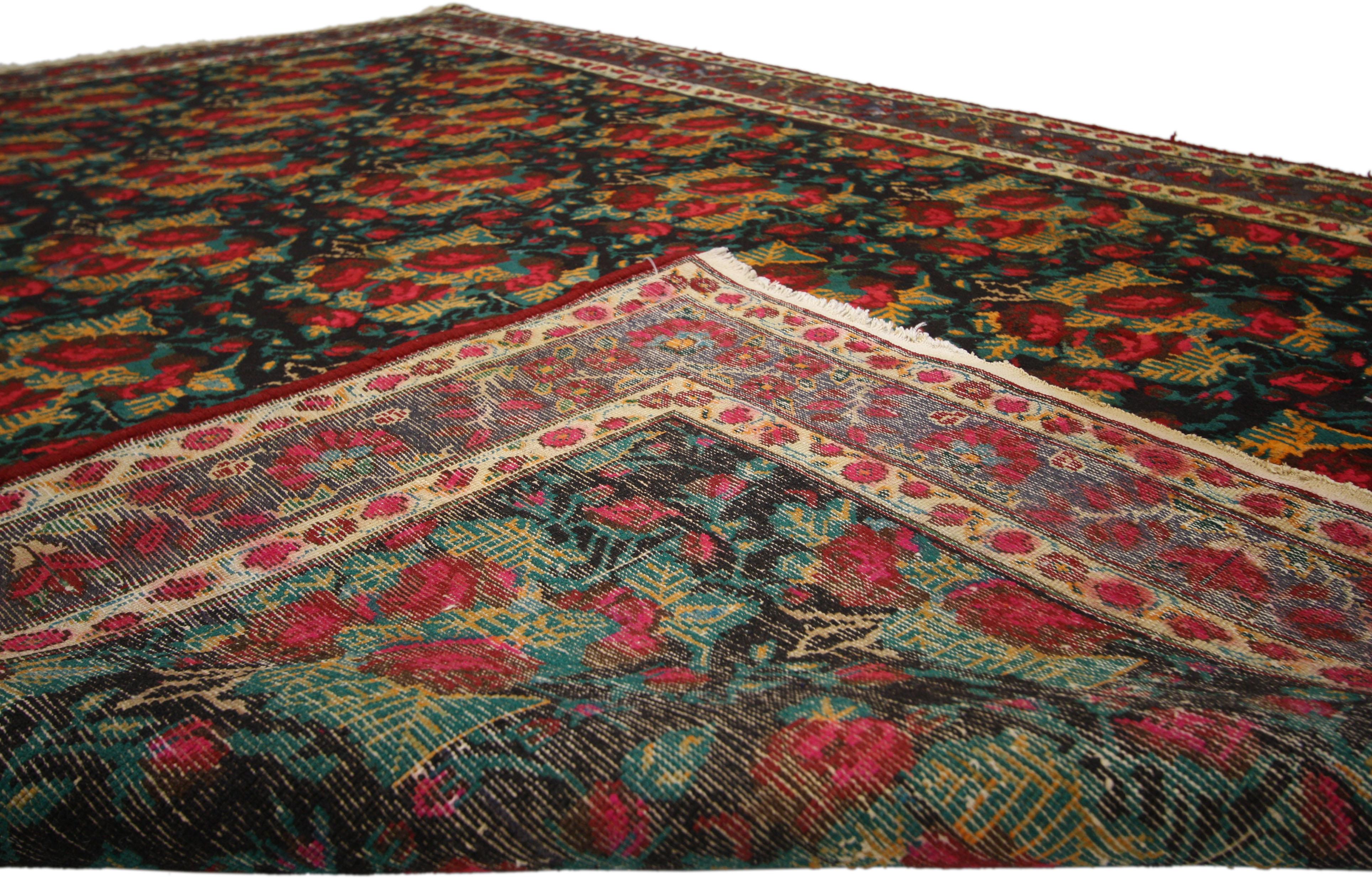 Vintage Persian Bijar Rug with Red Roses and Begonias with Traditional Style In Good Condition For Sale In Dallas, TX