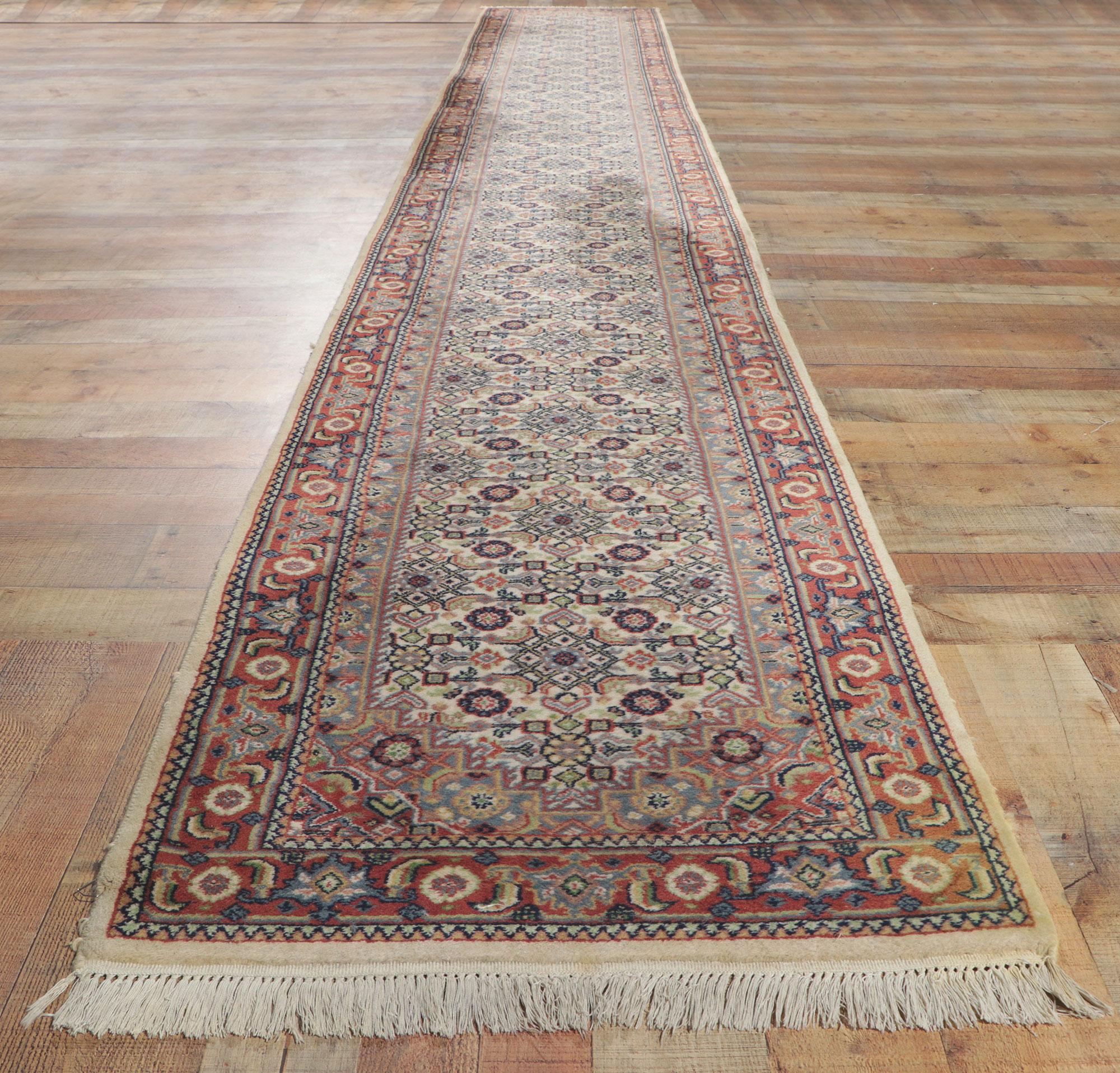 Tapis indien Bijar vintage, 02'08 x 19'07 en vente 1