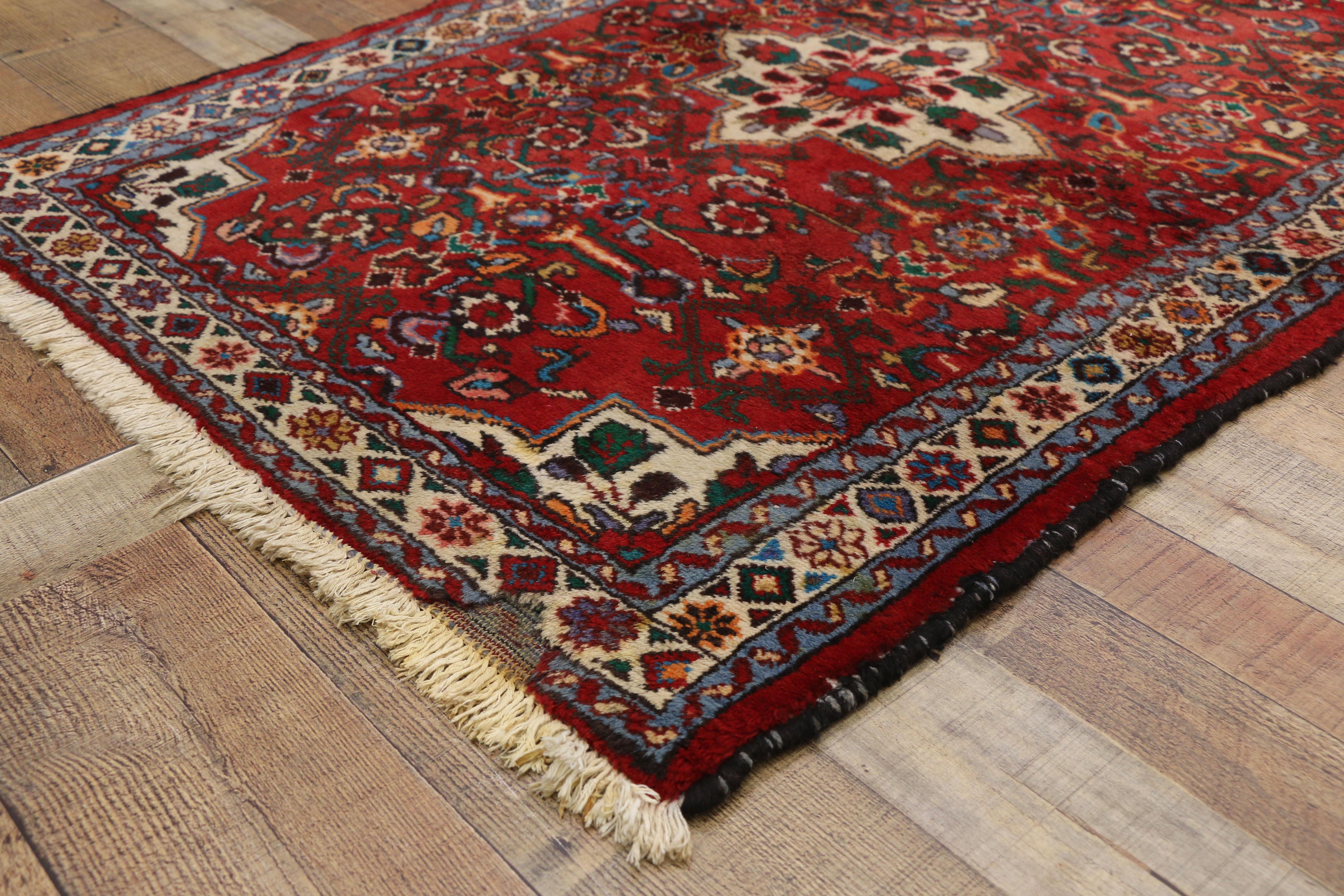 Vintage Persian Borchelou Hamadan Rug, Entry or Foyer Rug In Good Condition For Sale In Dallas, TX