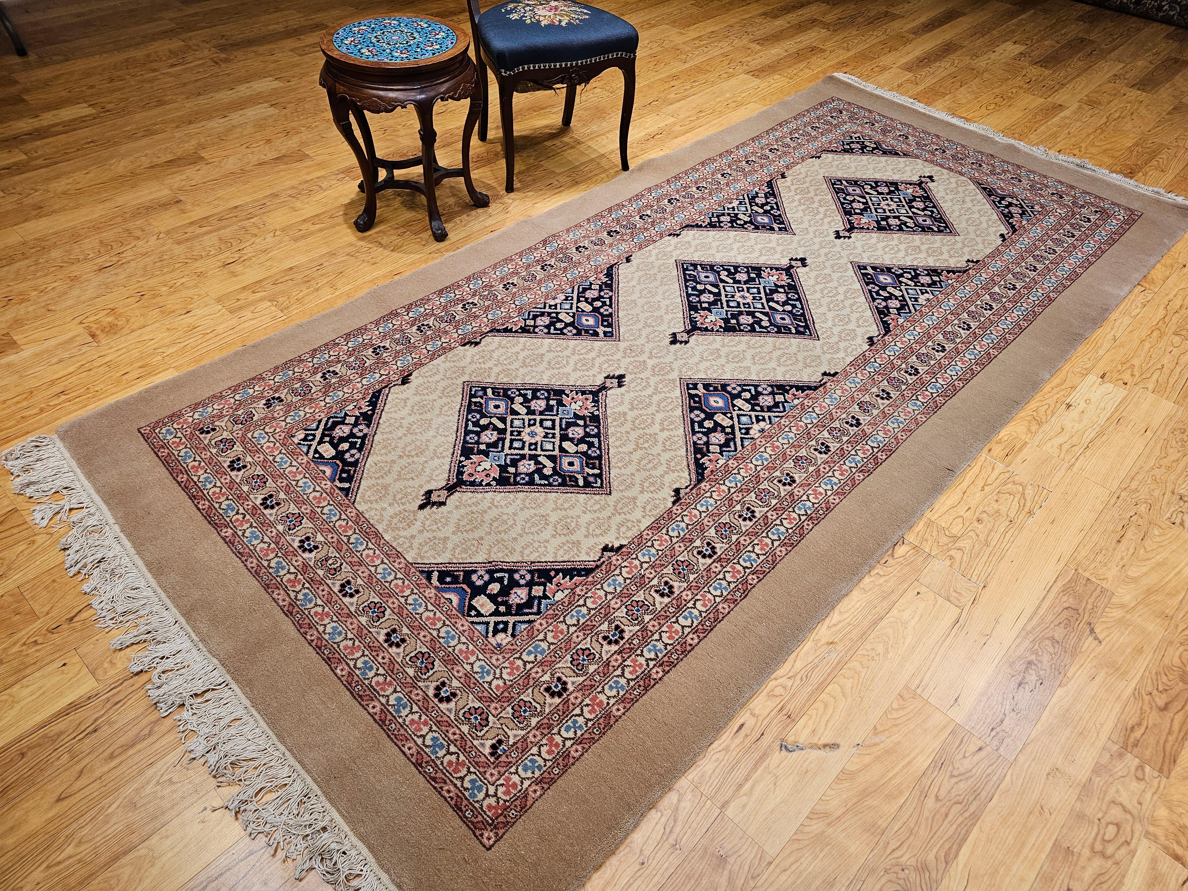 Altpersischer Kamelhaar-Malayer Gallery-Teppich im Angebot 7