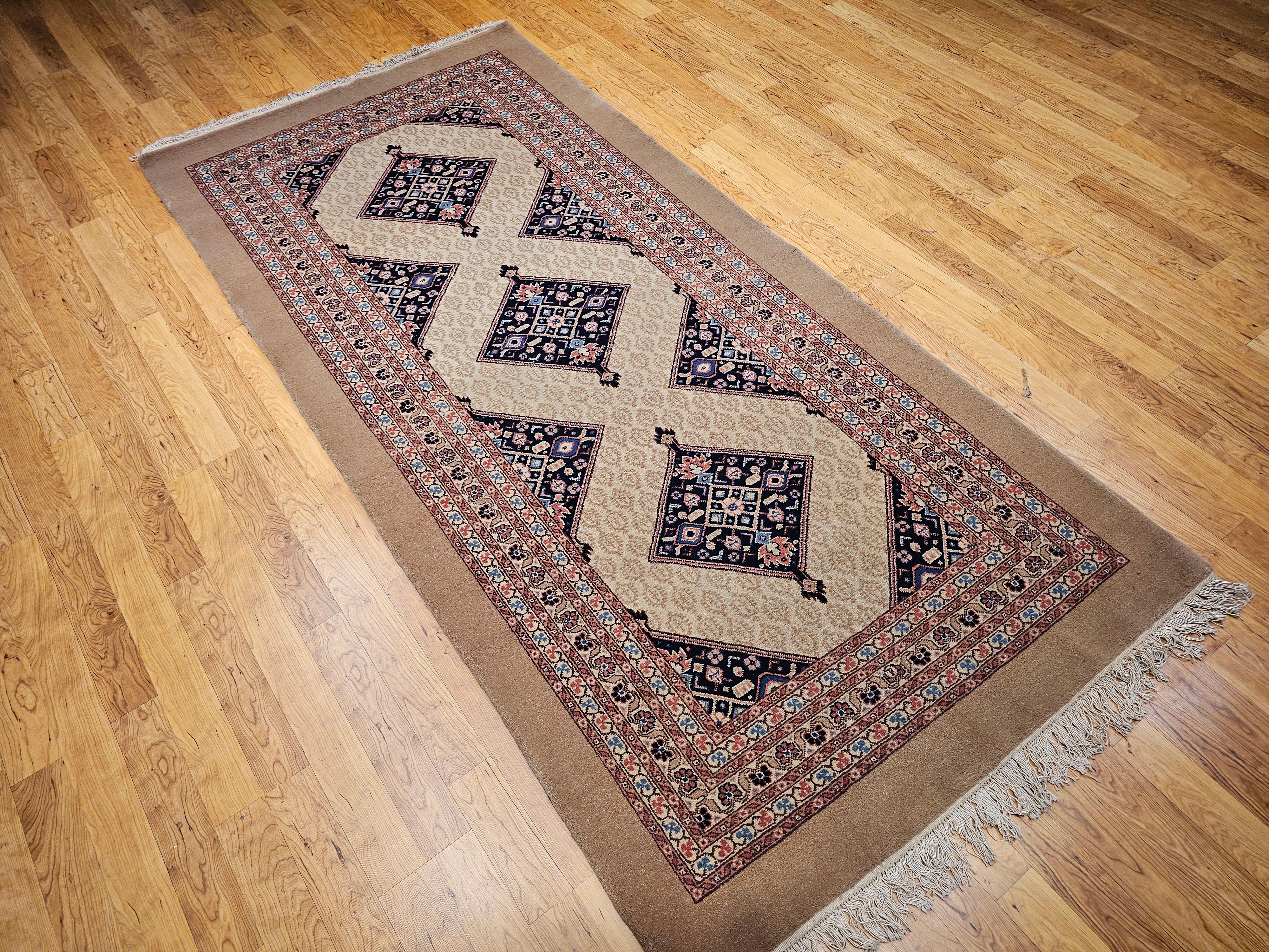 Altpersischer Kamelhaar-Malayer Gallery-Teppich (Persisch) im Angebot