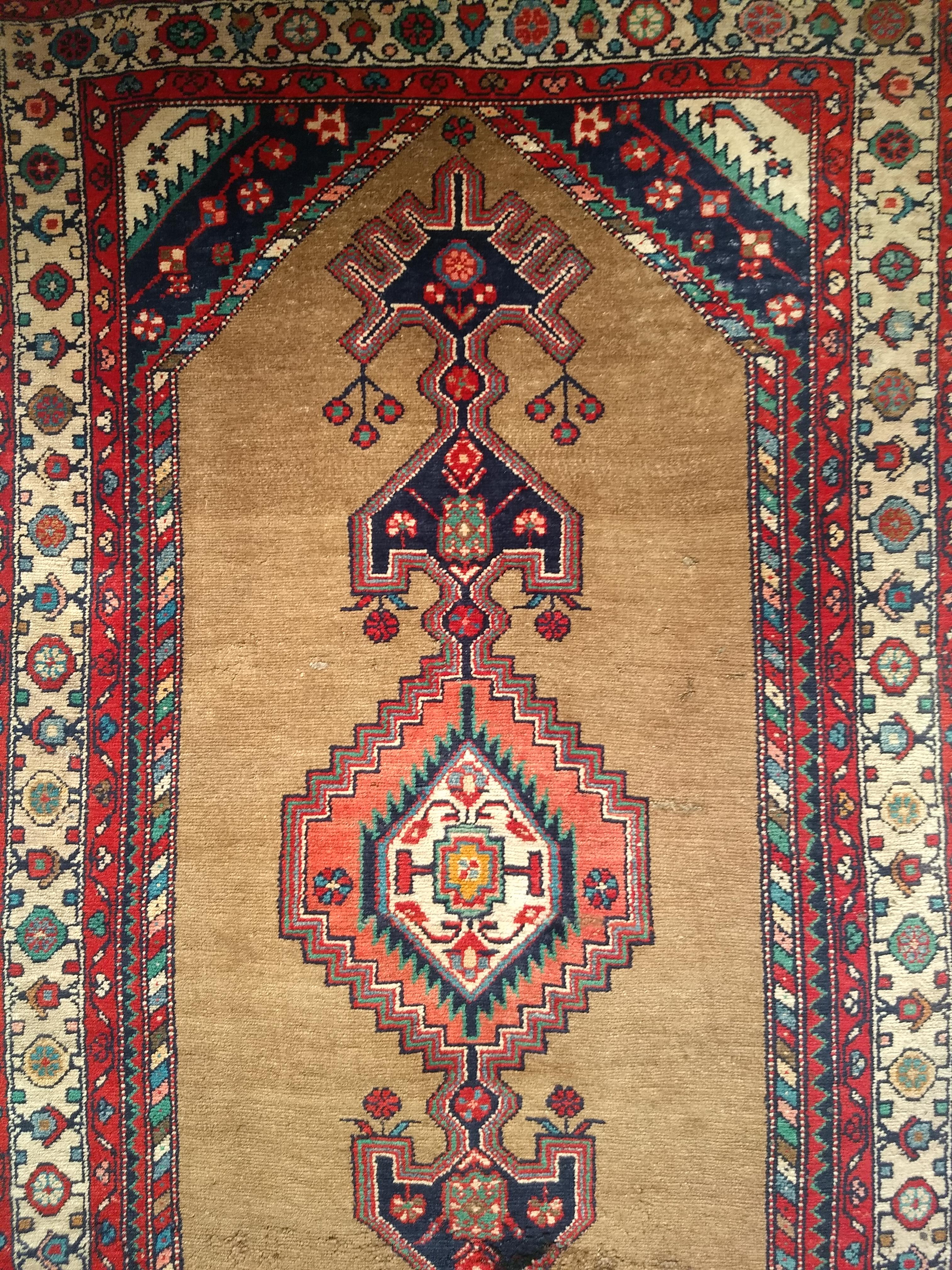 Persiano Tappeto persiano vintage in pelo di cammello Malayer in vendita