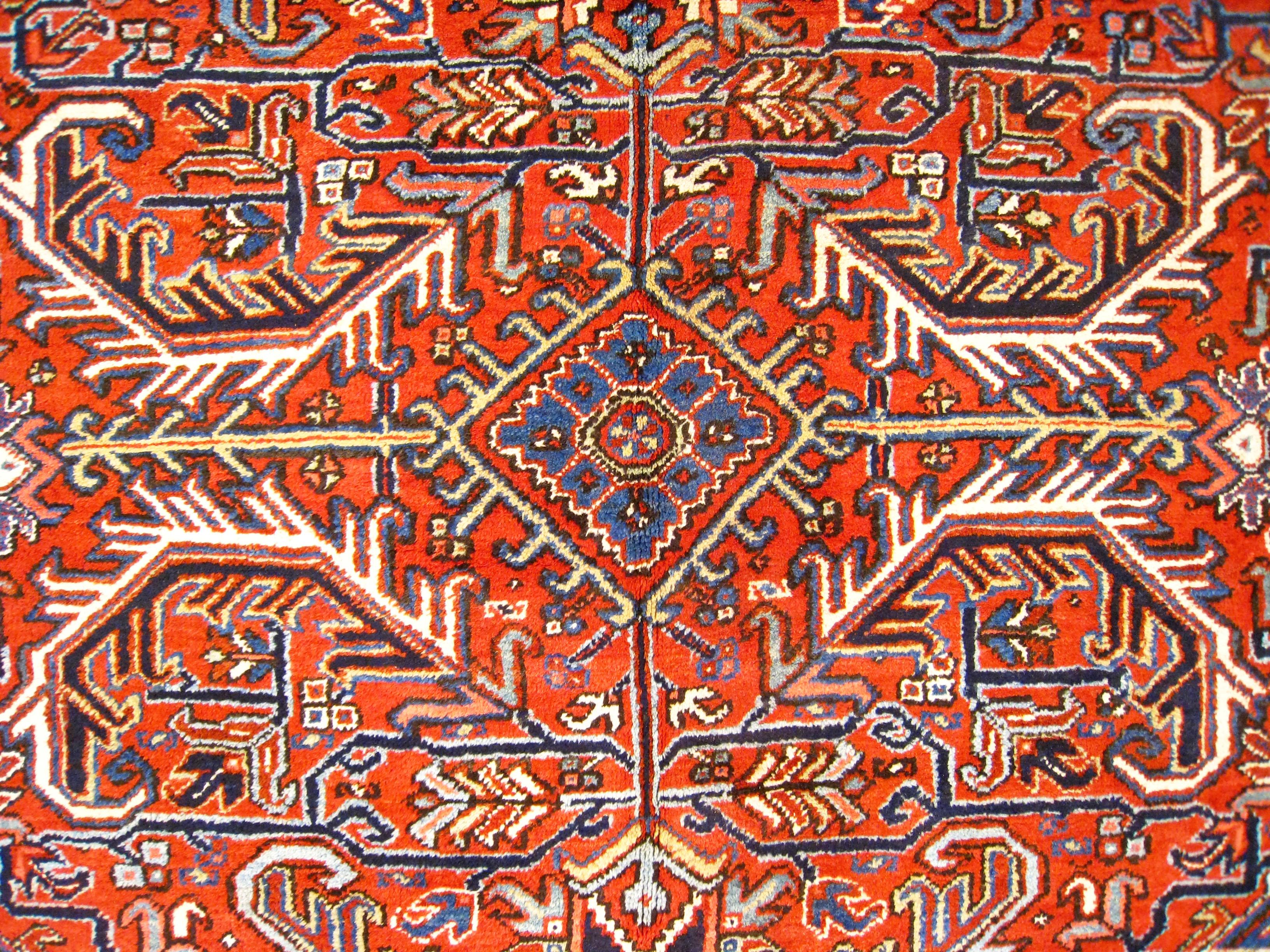 Wool Vintage Persian Decorative Oriental Heriz Rug in Room Size For Sale