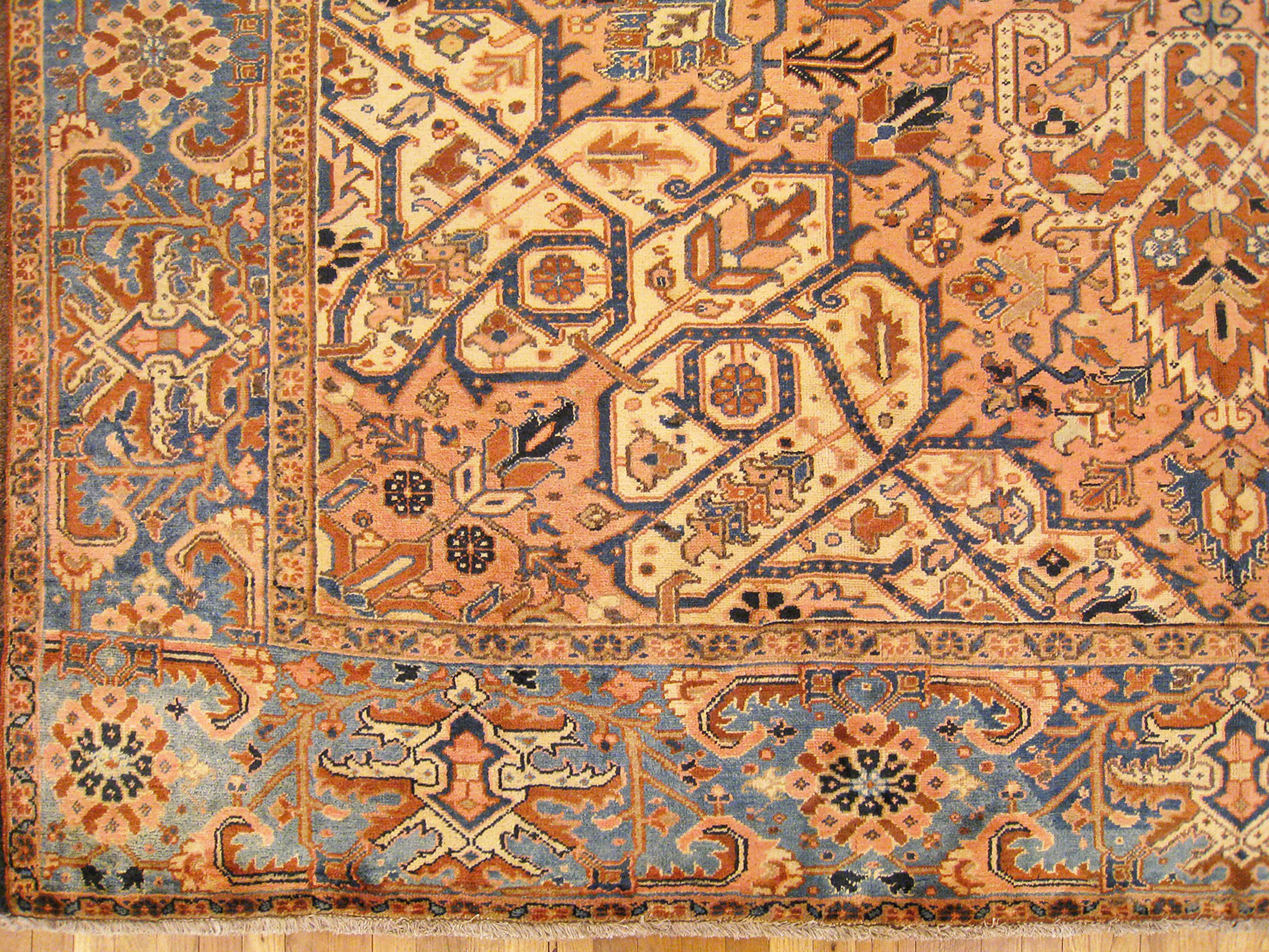 Noué à la main Tapis Heriz oriental décoratif persan vintage de grande taille en vente