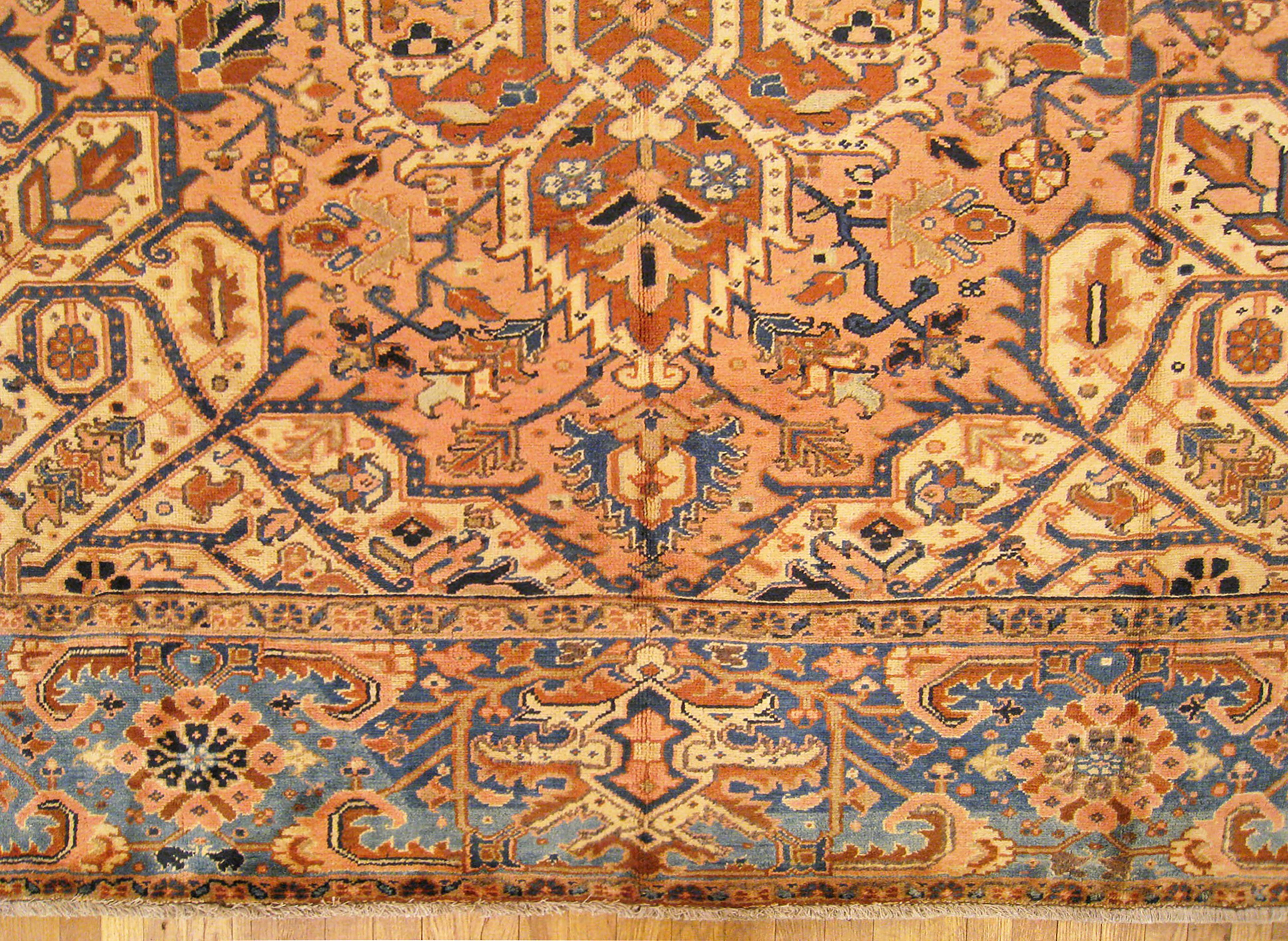 Tapis Heriz oriental décoratif persan vintage de grande taille Bon état - En vente à New York, NY