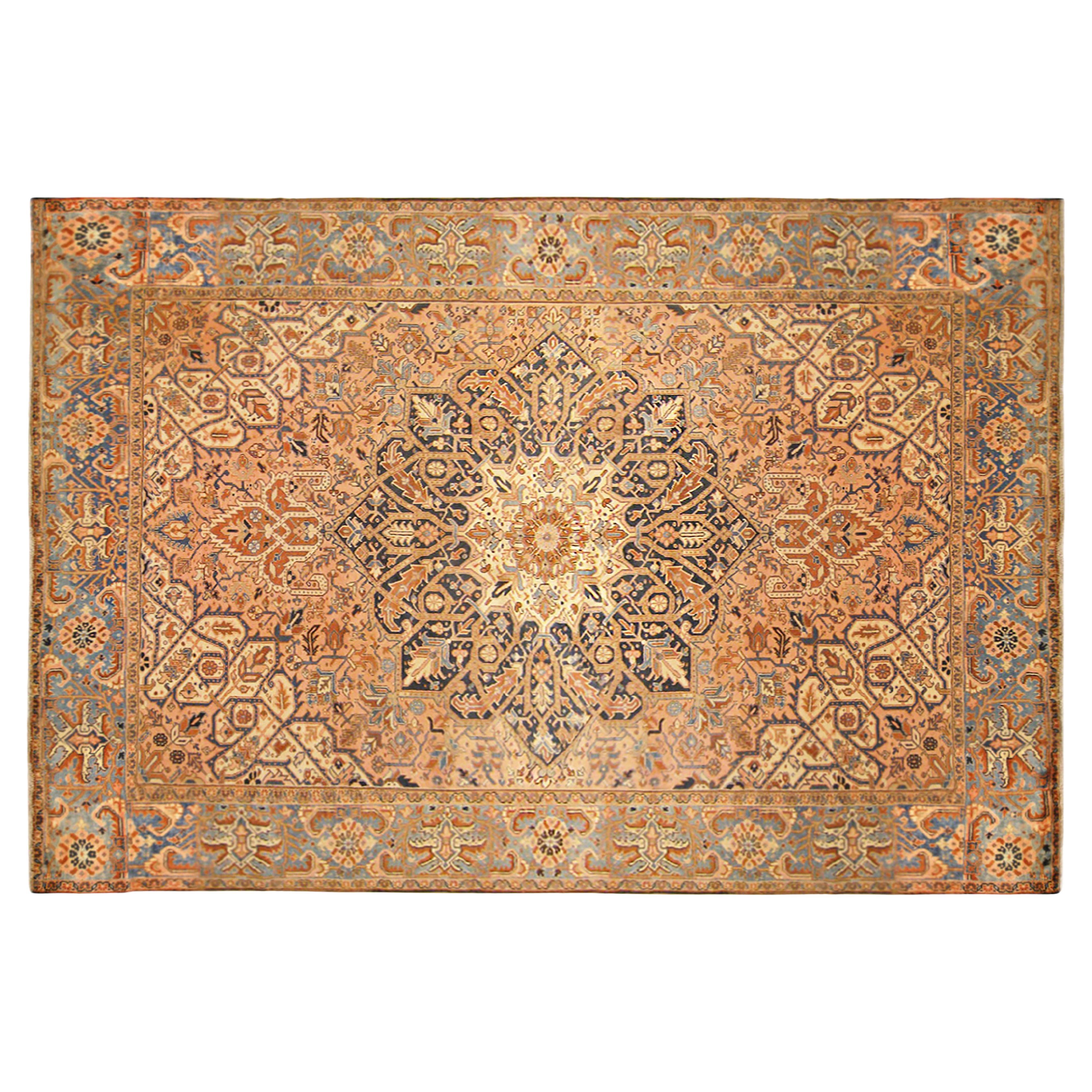 Vintage Persian Decorative Oriental Heriz Rug in Large Size