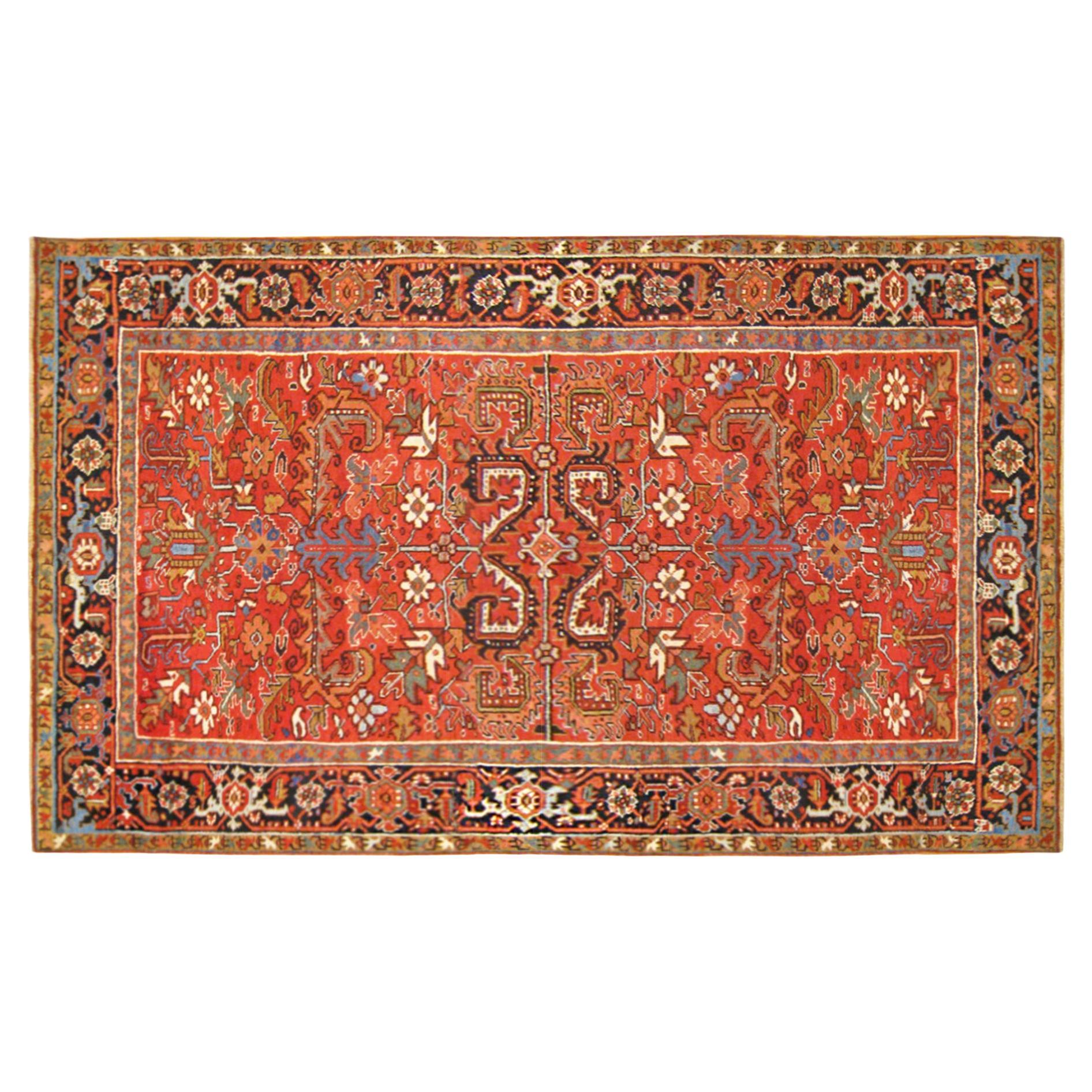 Dekorativer orientalischer Heriz-Teppich in Zimmergröße aus Persien