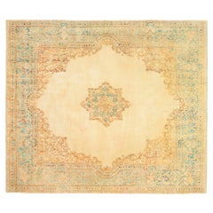Tapis persan décoratif oriental Kerman vintage de taille carrée