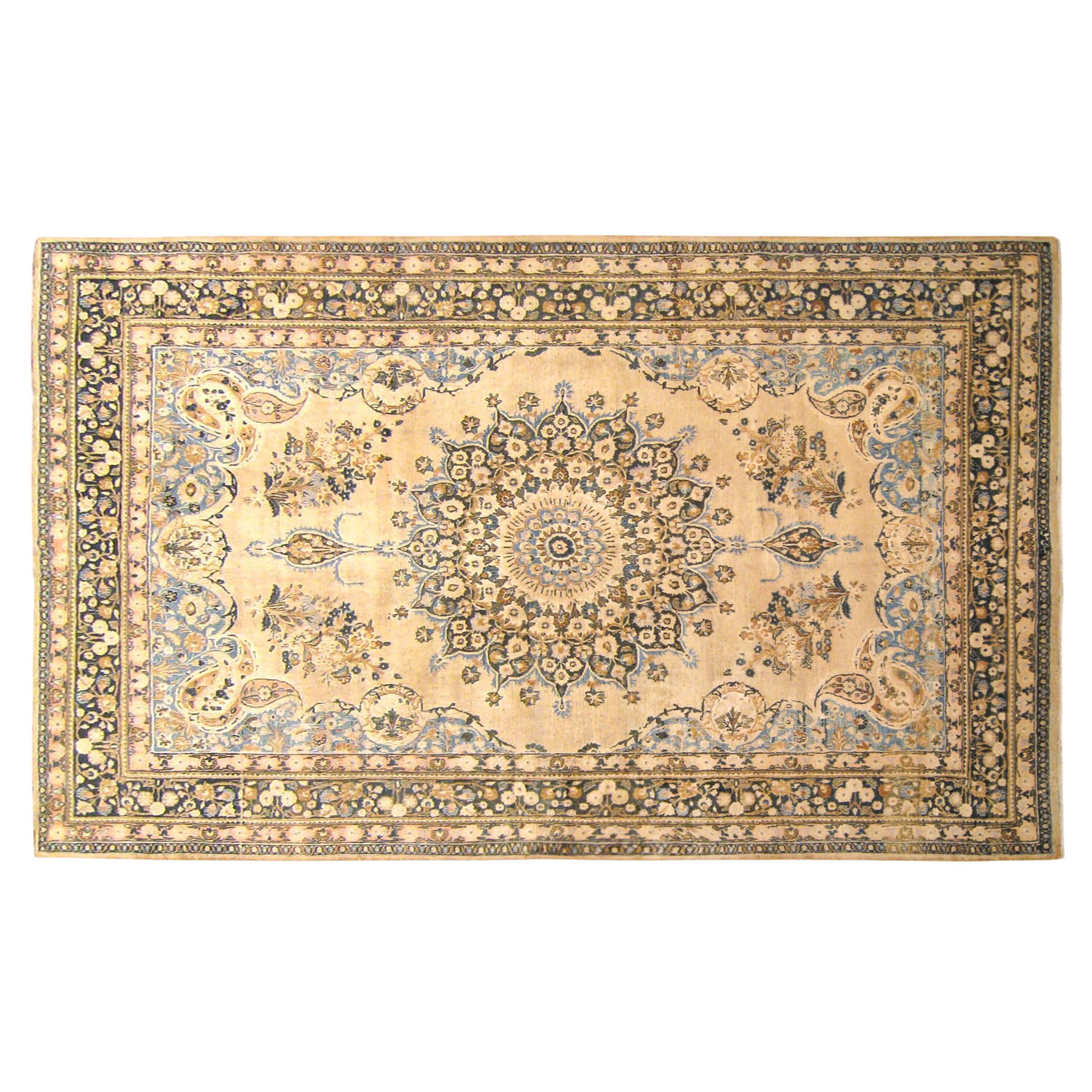 Dekorativer orientalischer Meshed-Teppich in Zimmergröße aus Persien