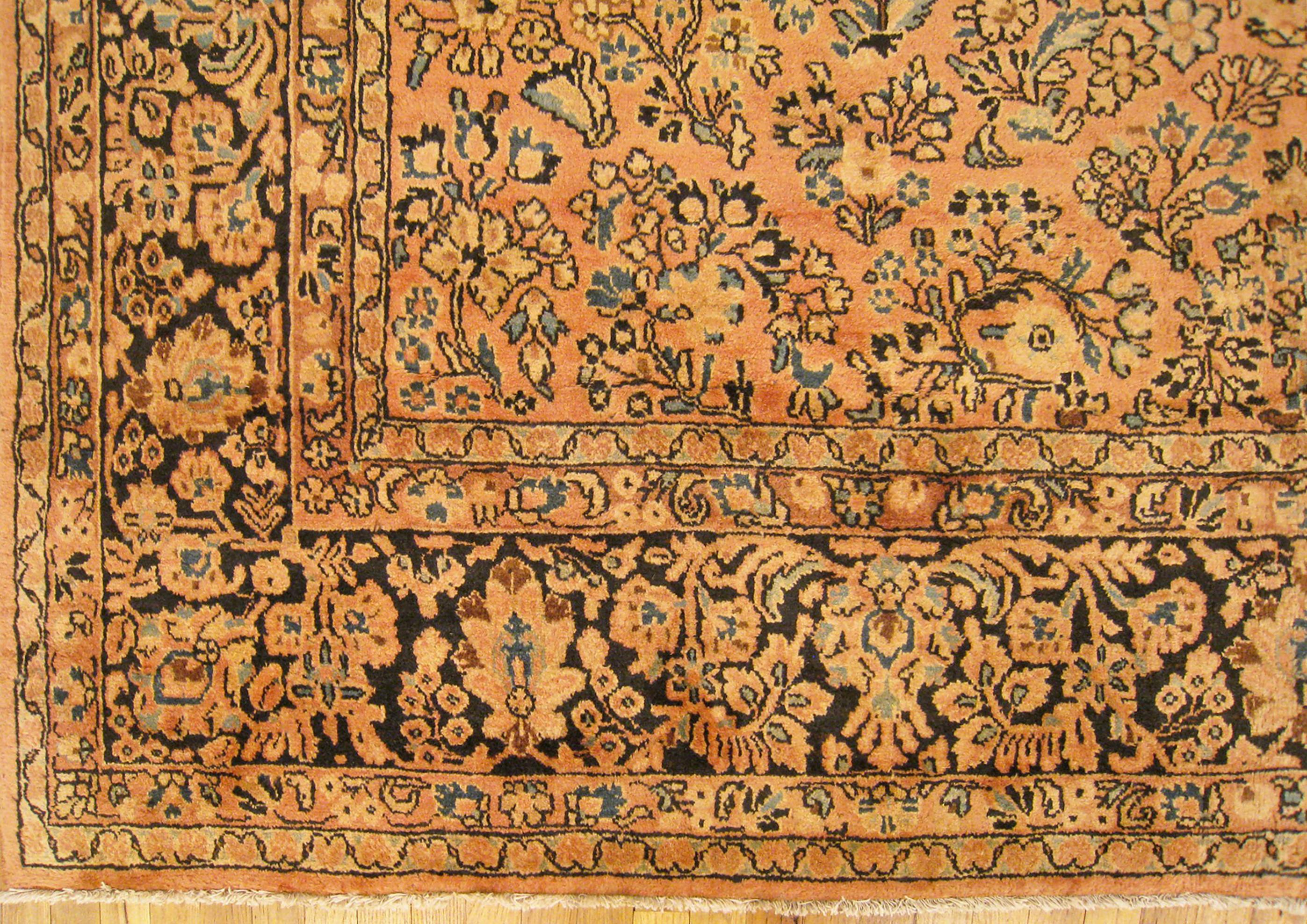Dekorativer orientalischer Sarouk-Teppich in Zimmergröße aus Persien (Handgeknüpft) im Angebot