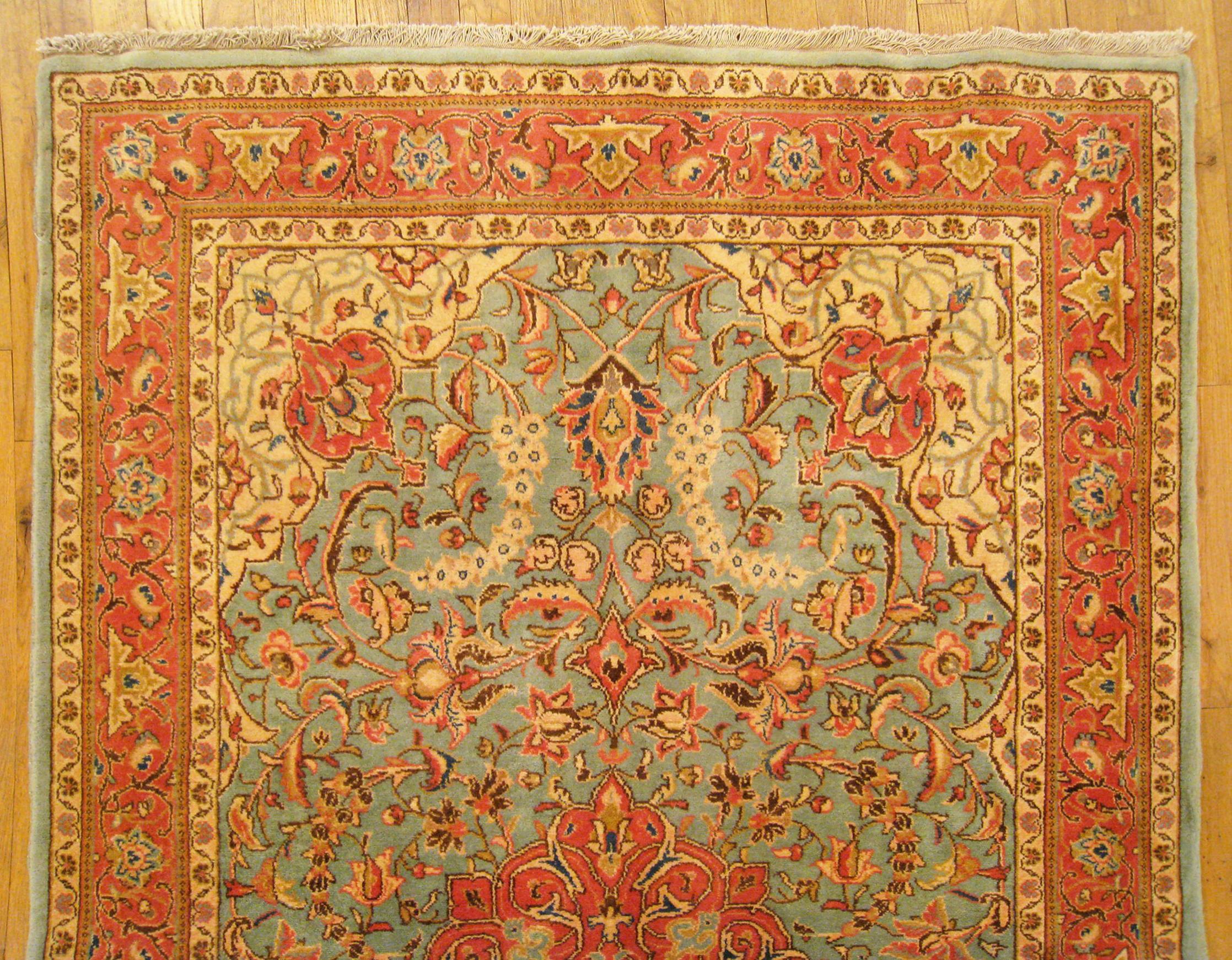 Vintage Persian Decorative Oriental Sarouk Rug in Small Size For Sale 1