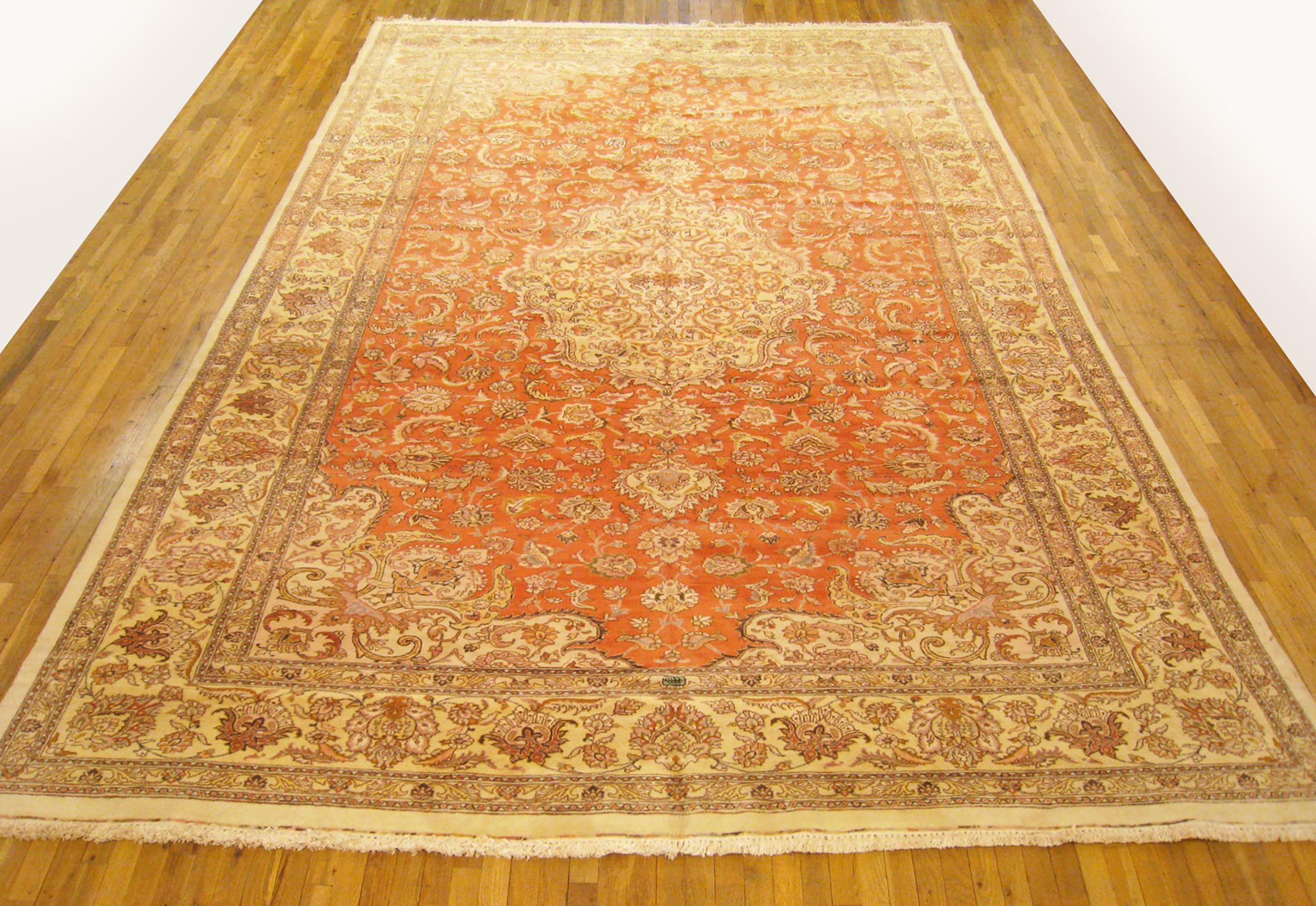 Vintage Persisch Tabriz orientalischen Teppich, circa 1950, großformatig.

Ein alter persischer Orientteppich aus Täbris, um 1950. Größe: 16'2
