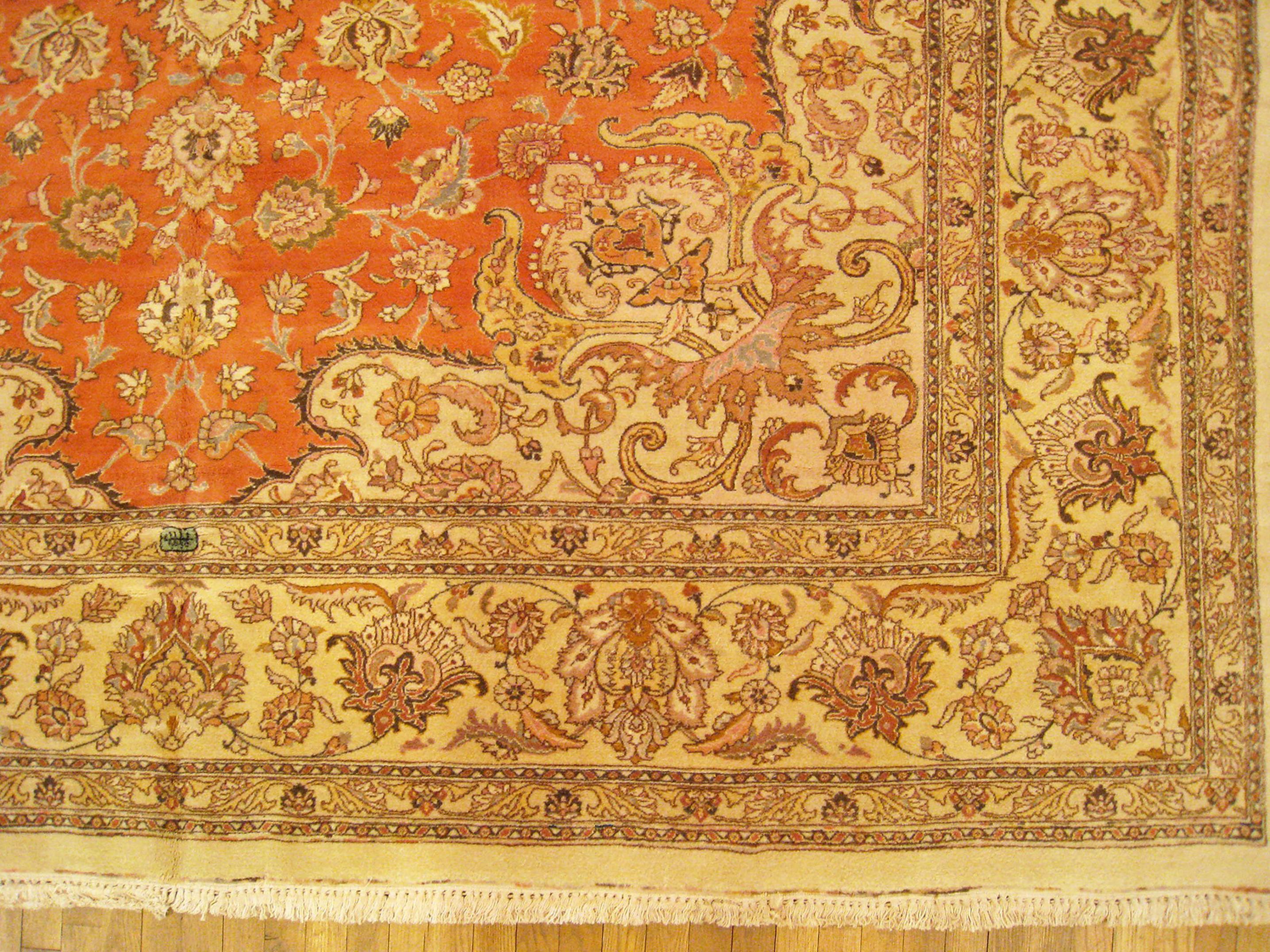 Persischer dekorativer orientalischer Täbris-Teppich in Großformat (Mitte des 20. Jahrhunderts) im Angebot