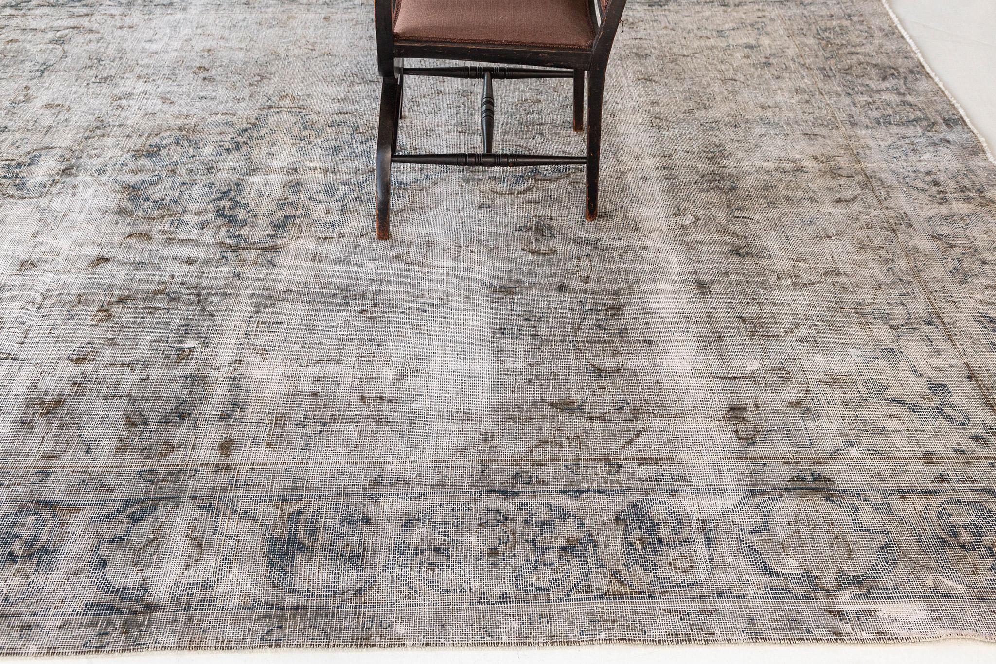 Vintage Persisch Distressed Teppich (Wolle) im Angebot