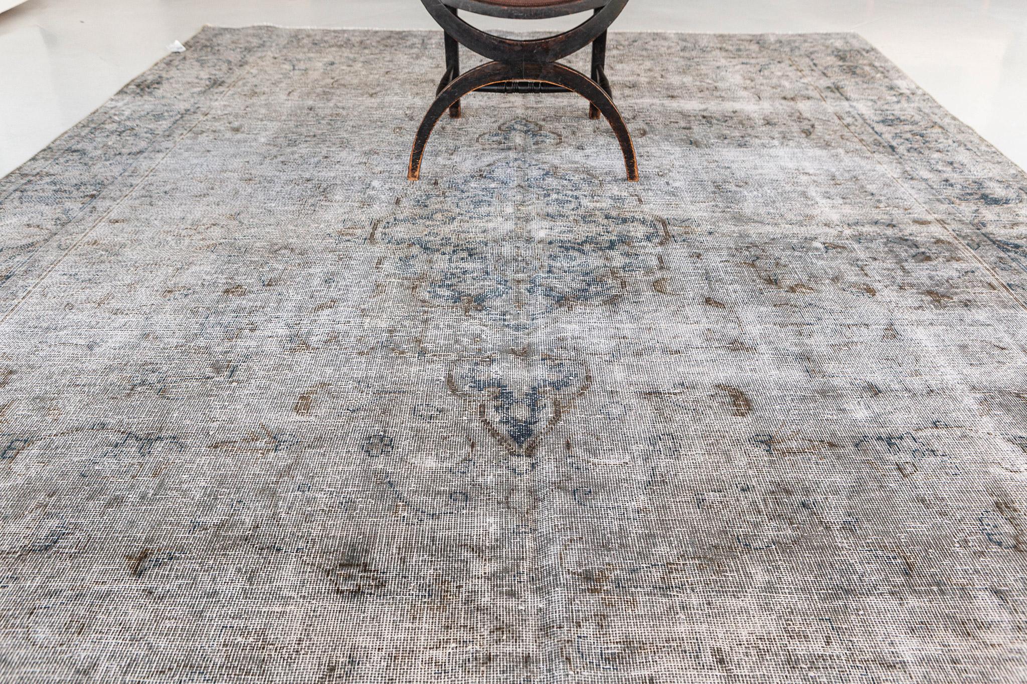 Vintage Persisch Distressed Teppich im Angebot 2