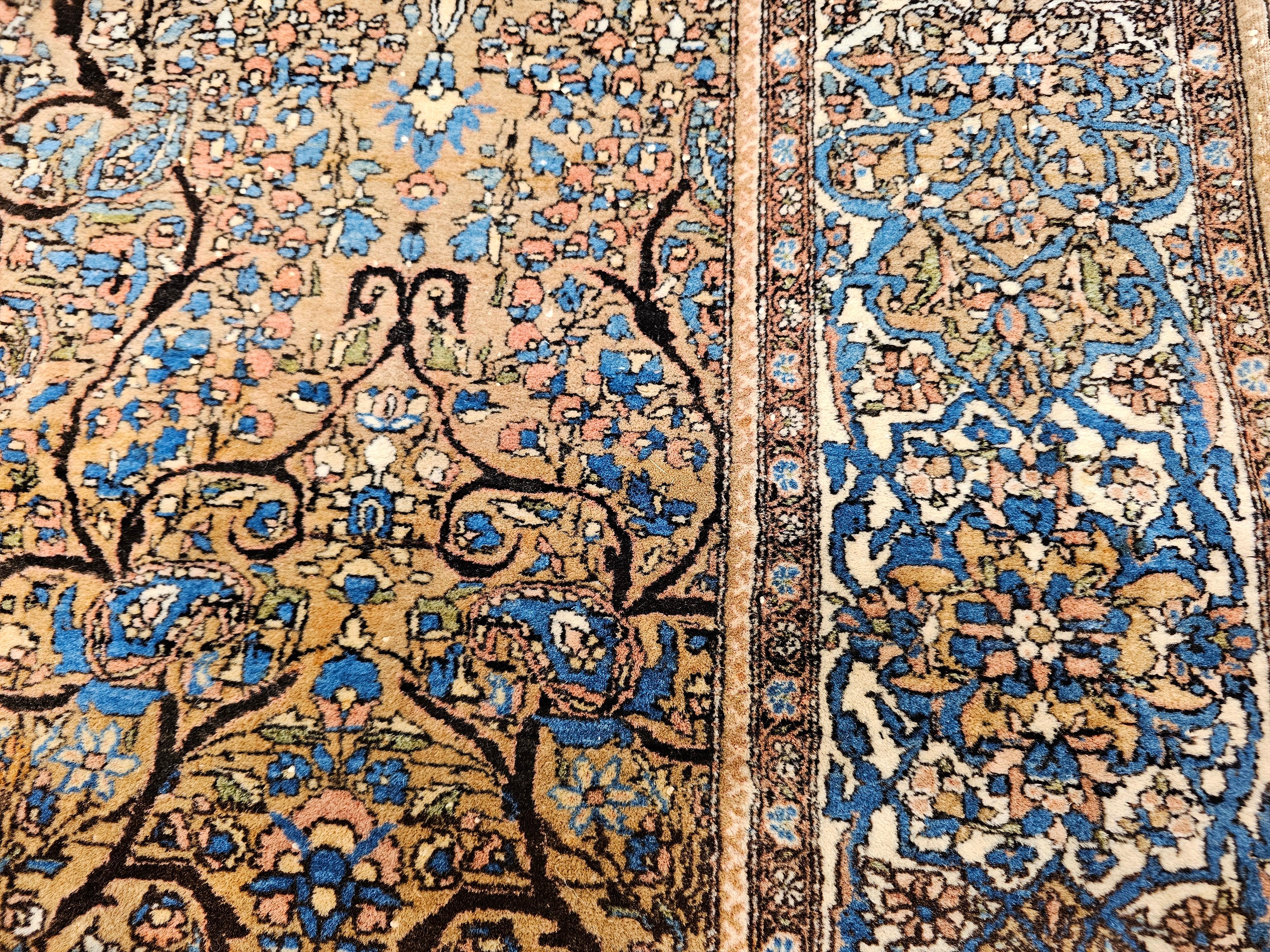 Sarouk persan Farahan du 19ème siècle en poils de chameau avec motif sur toute sa surface en vente 5