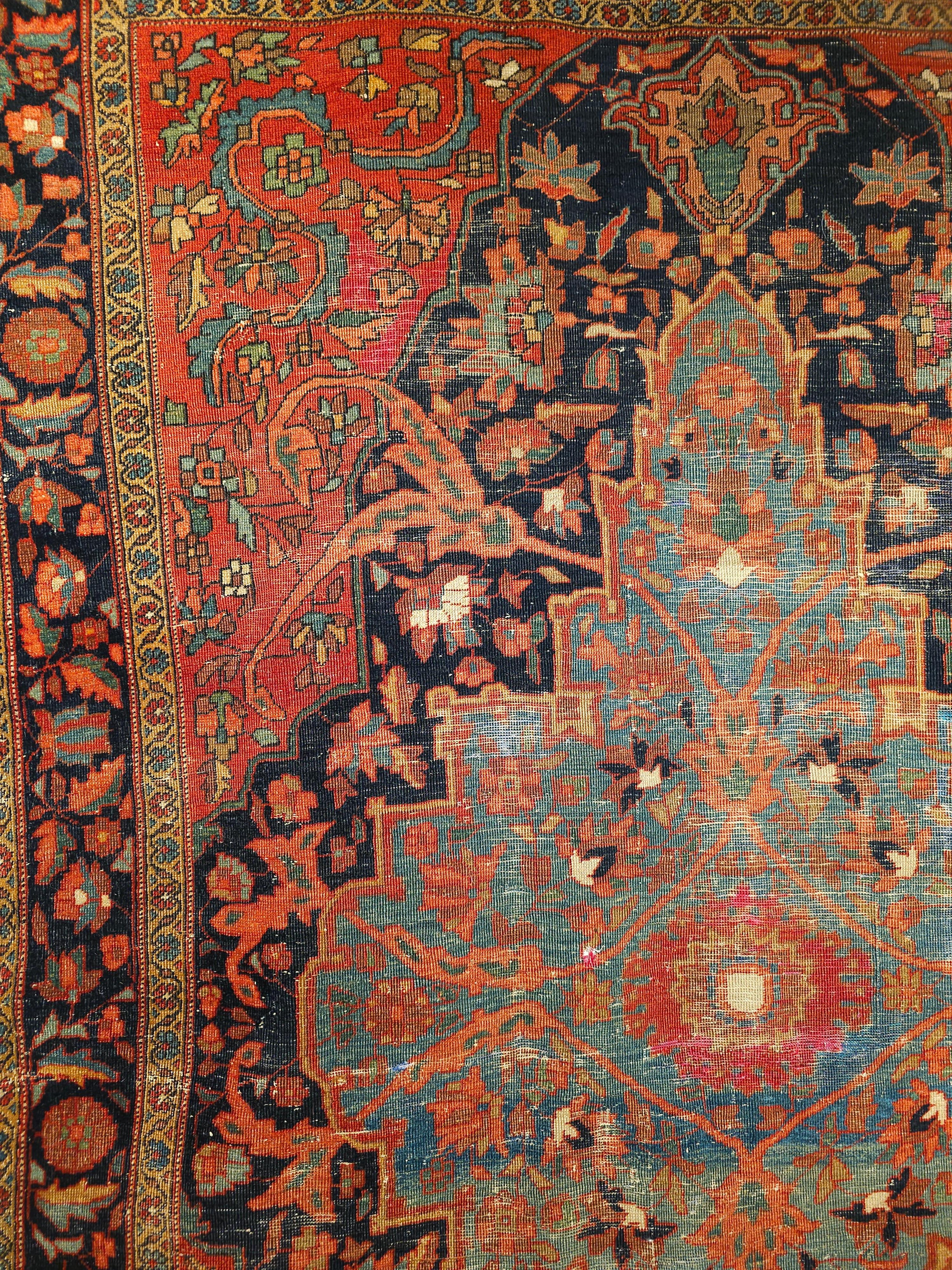 Persischer Farahan im Vintage-Stil mit geblümtem Design in Blassblau/Grün und Marineblau (Handgeknüpft) im Angebot