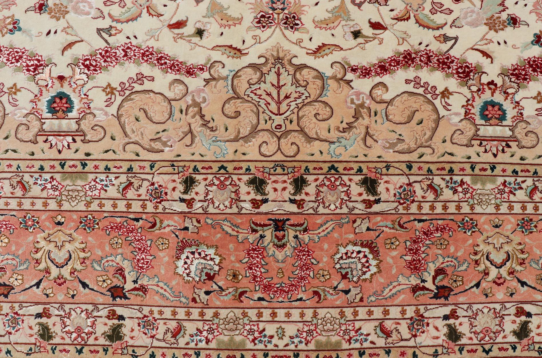 20th Century  Vintage Persian Fine Tabriz Rug with Floral Medallion Design in Wool And Silk For Sale