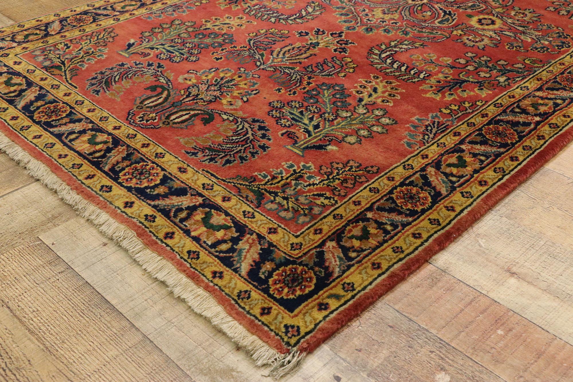 Vintage Persian Floral Sarouk Rug with Traditional English Tudor Style In Good Condition For Sale In Dallas, TX