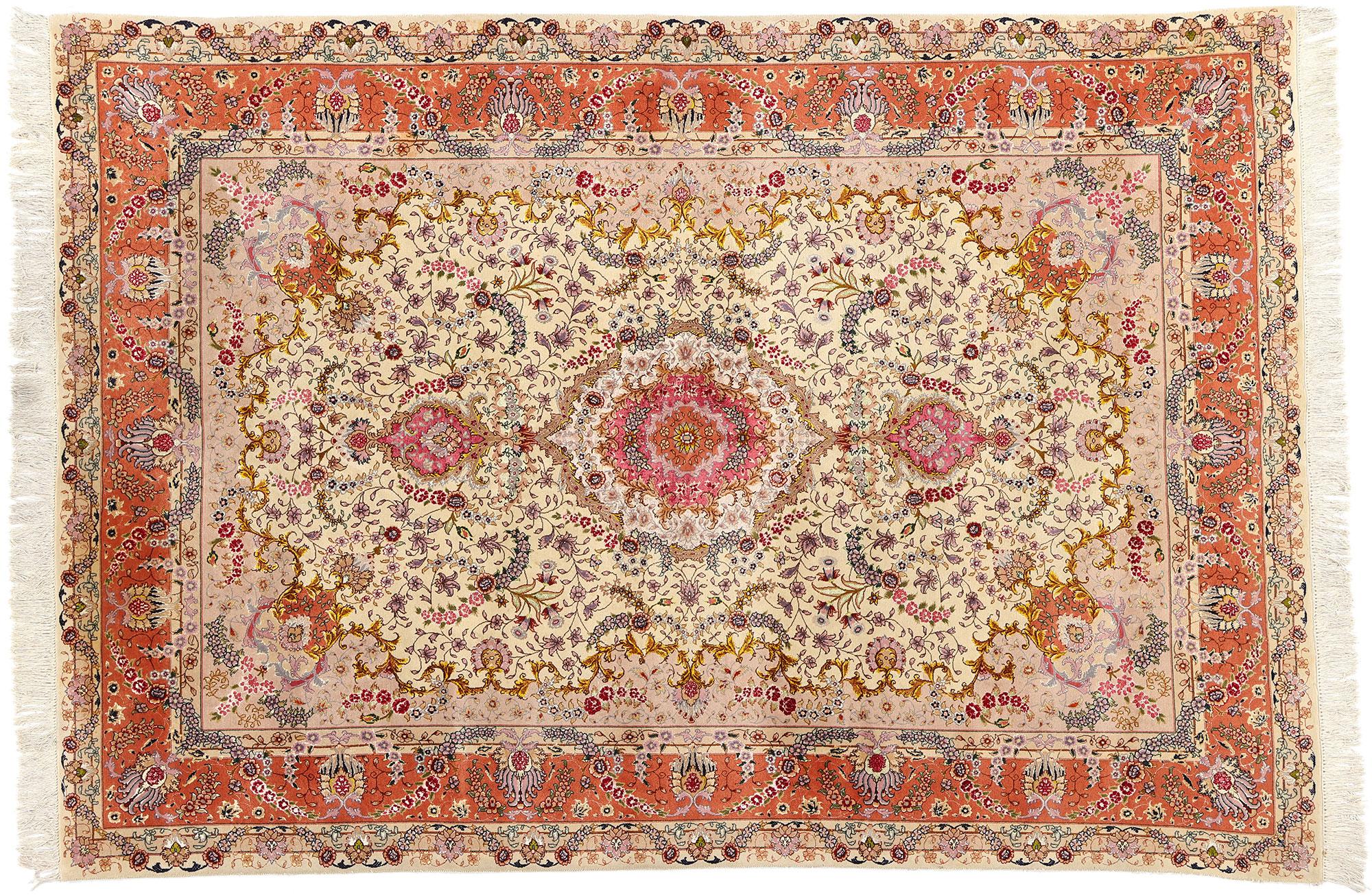 Tappeto persiano floreale Tabriz d'epoca in lana e seta in vendita 2