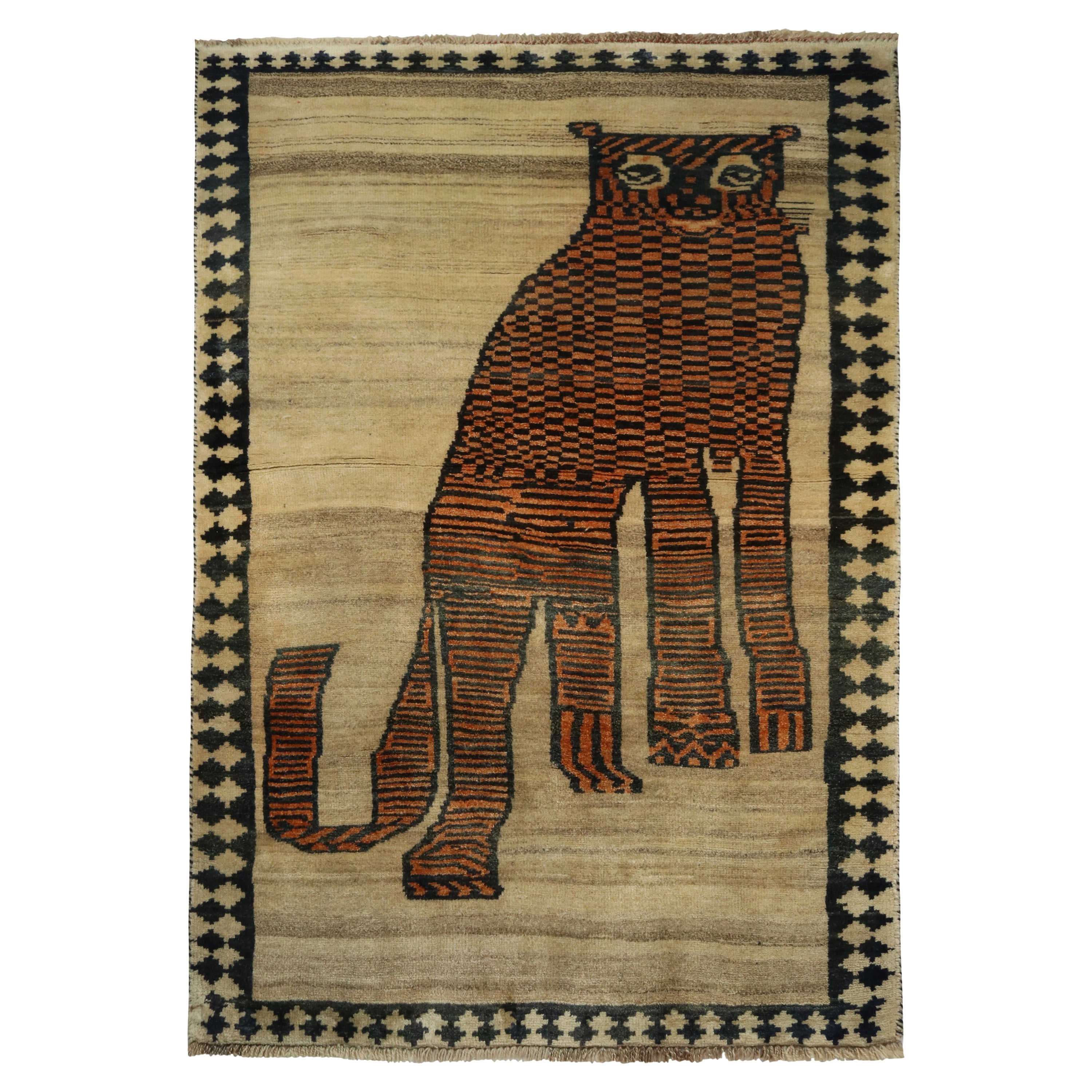 Alfombra Persa Gabbeh Vintage en Beige, Naranja, Pictórica Tigre by Rug & Kilim