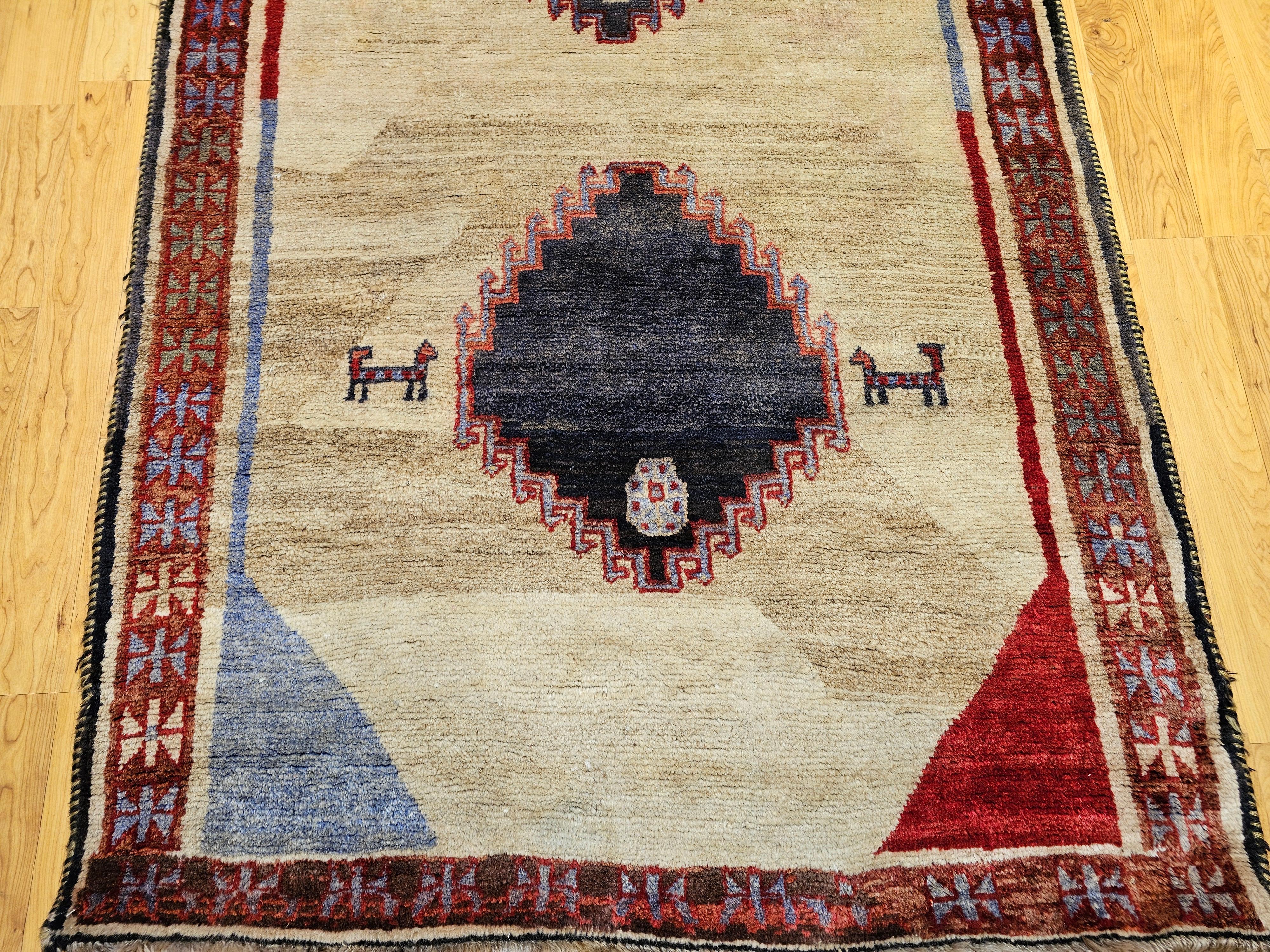Persiano Tappeto tribale persiano vintage Gabbeh in vendita
