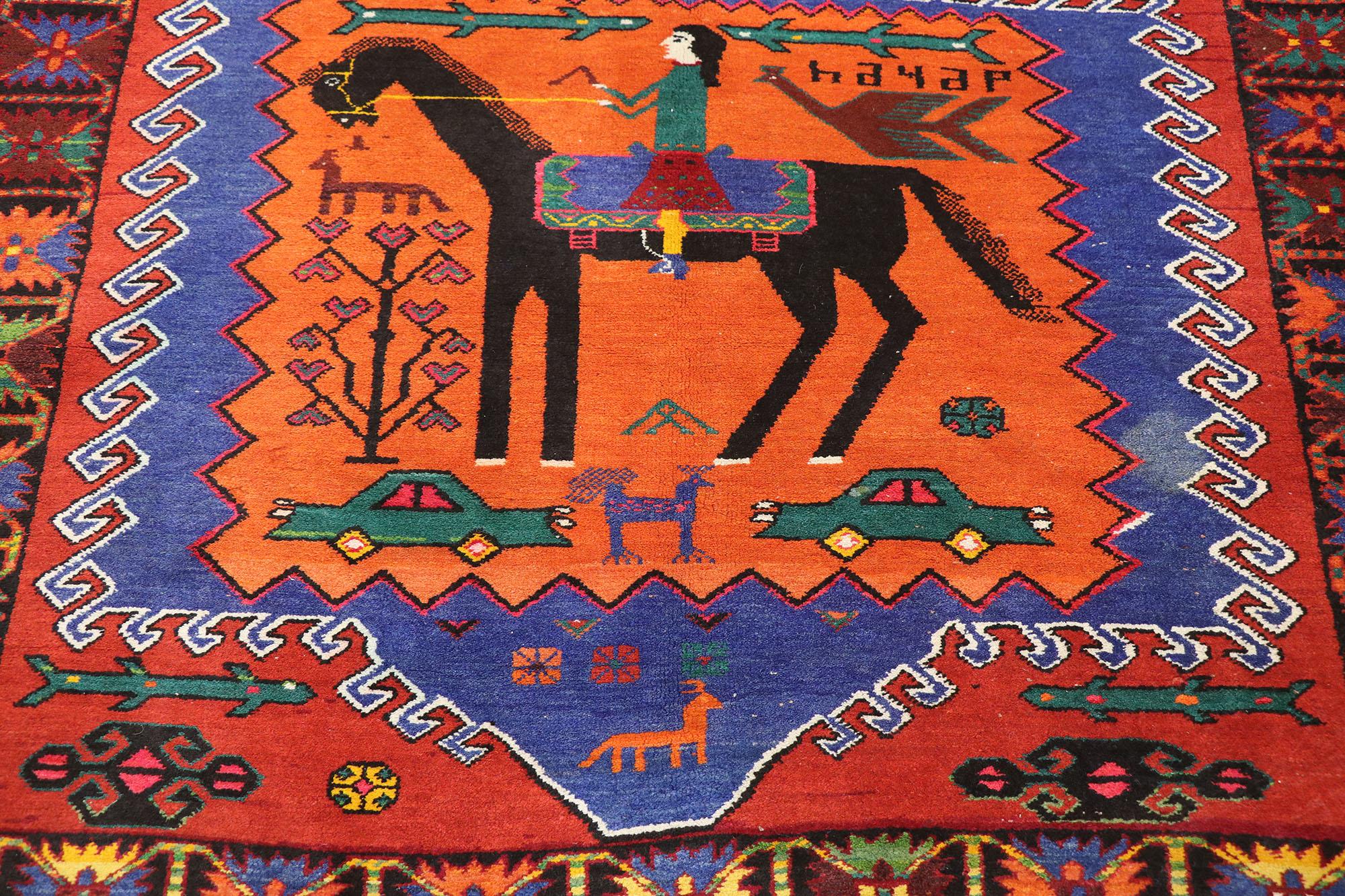 Perse Tapis vintage persan Garabagh à motifs picturaux en vente