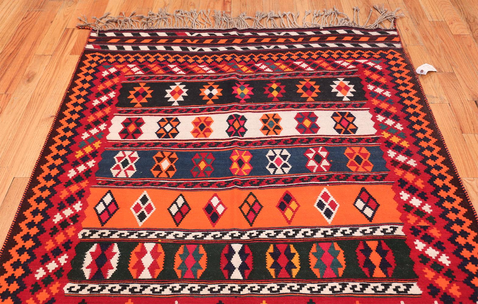 Wool Vintage Persian Ghashgai Rug. Size: 5 ft x 9 ft (1.52 m x 2.74 m)